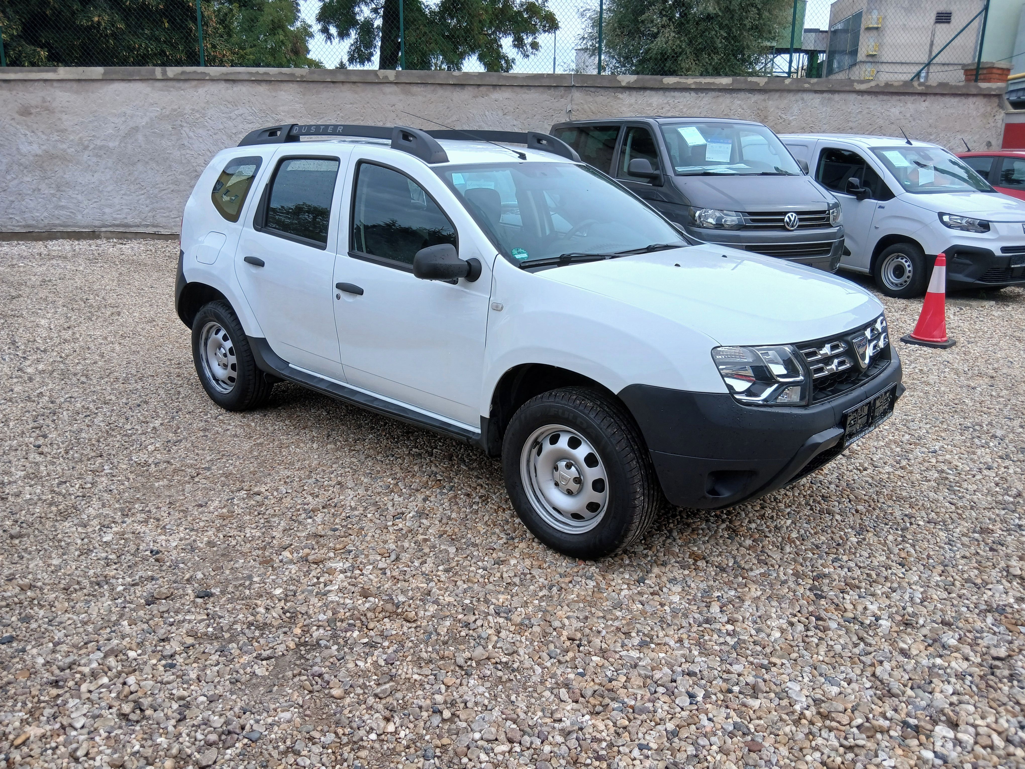 Dacia Duster, 1.6i 16V 84KW Klima+ Zim.kola - fotka 3