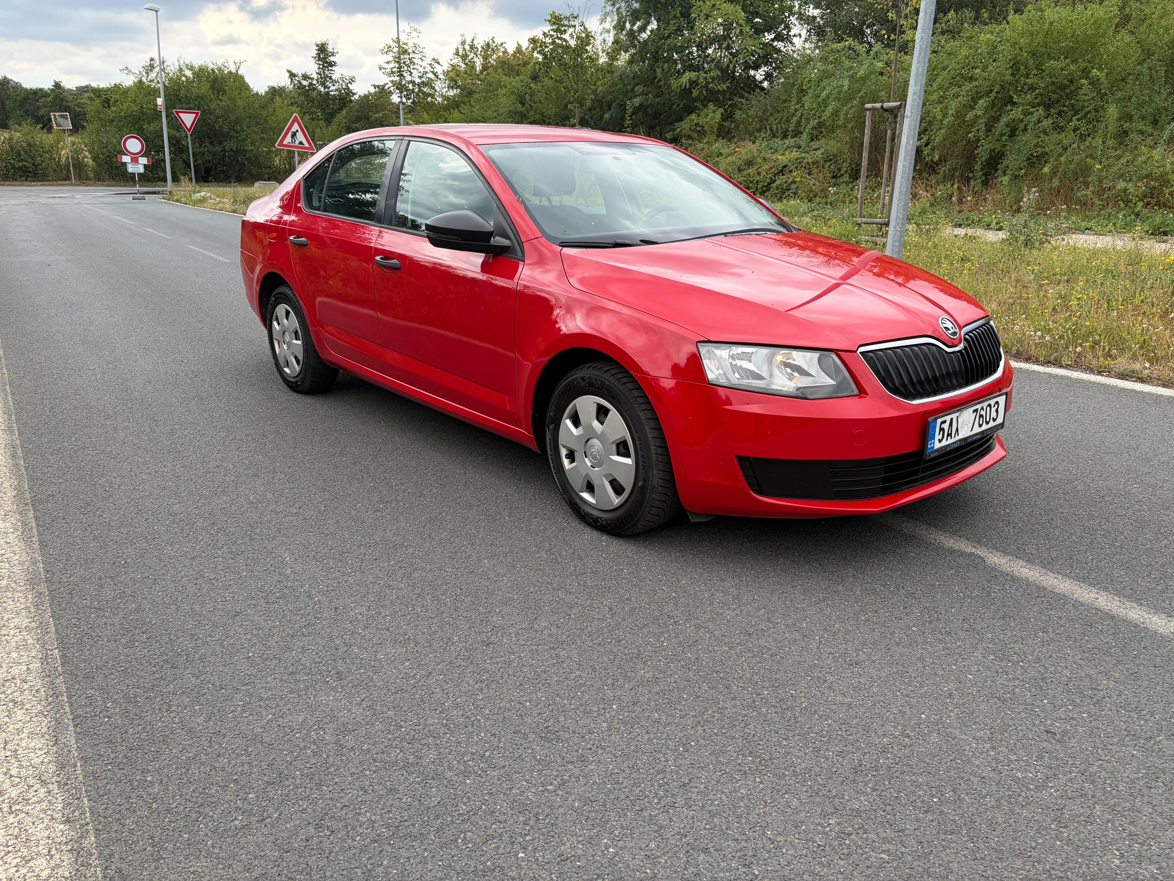 Škoda Octavia, ŠKODA OCTAVI 1.6TDI 66kW - fotka 2