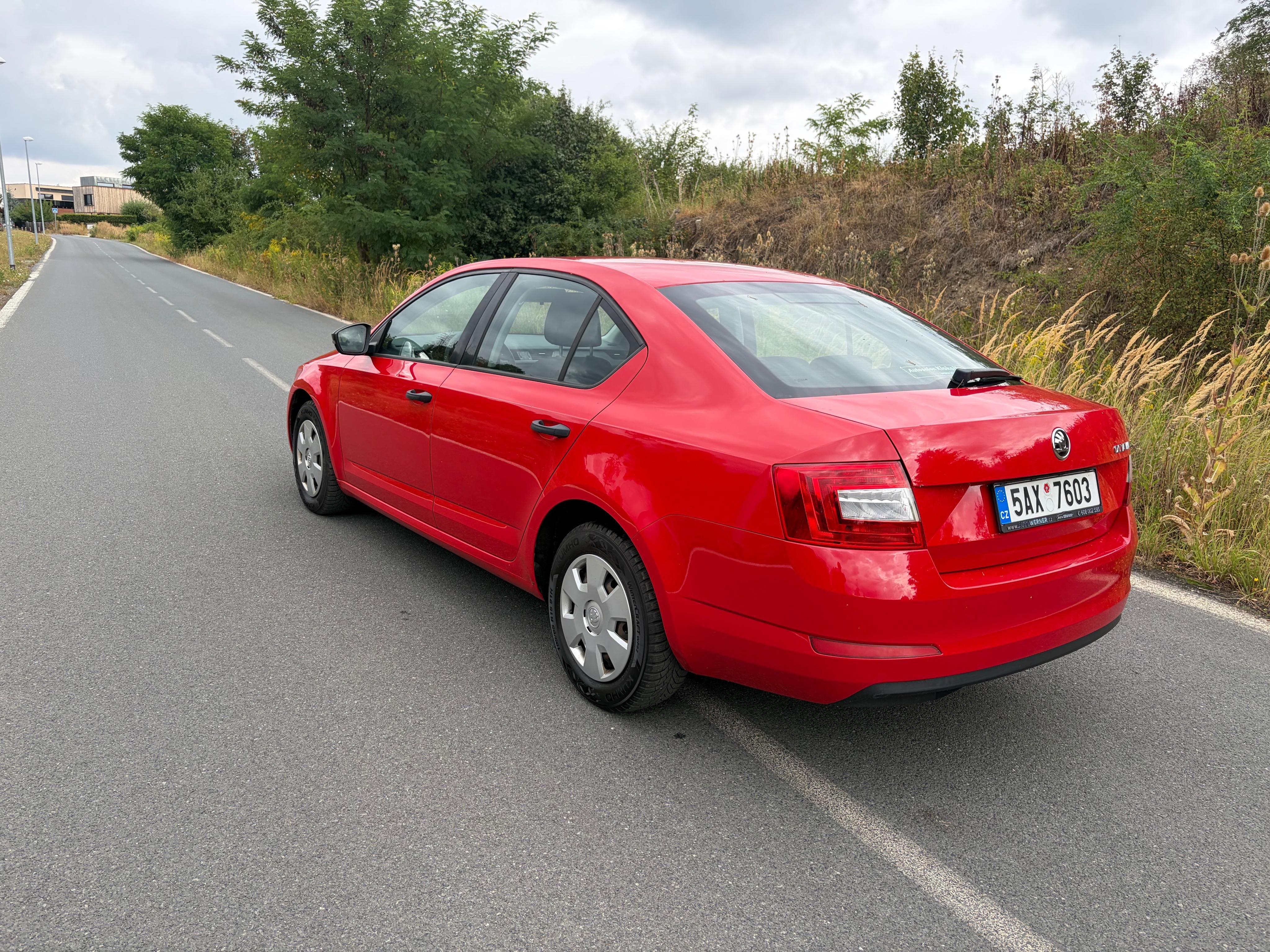 Škoda Octavia, ŠKODA OCTAVI 1.6TDI 66kW - fotka 4