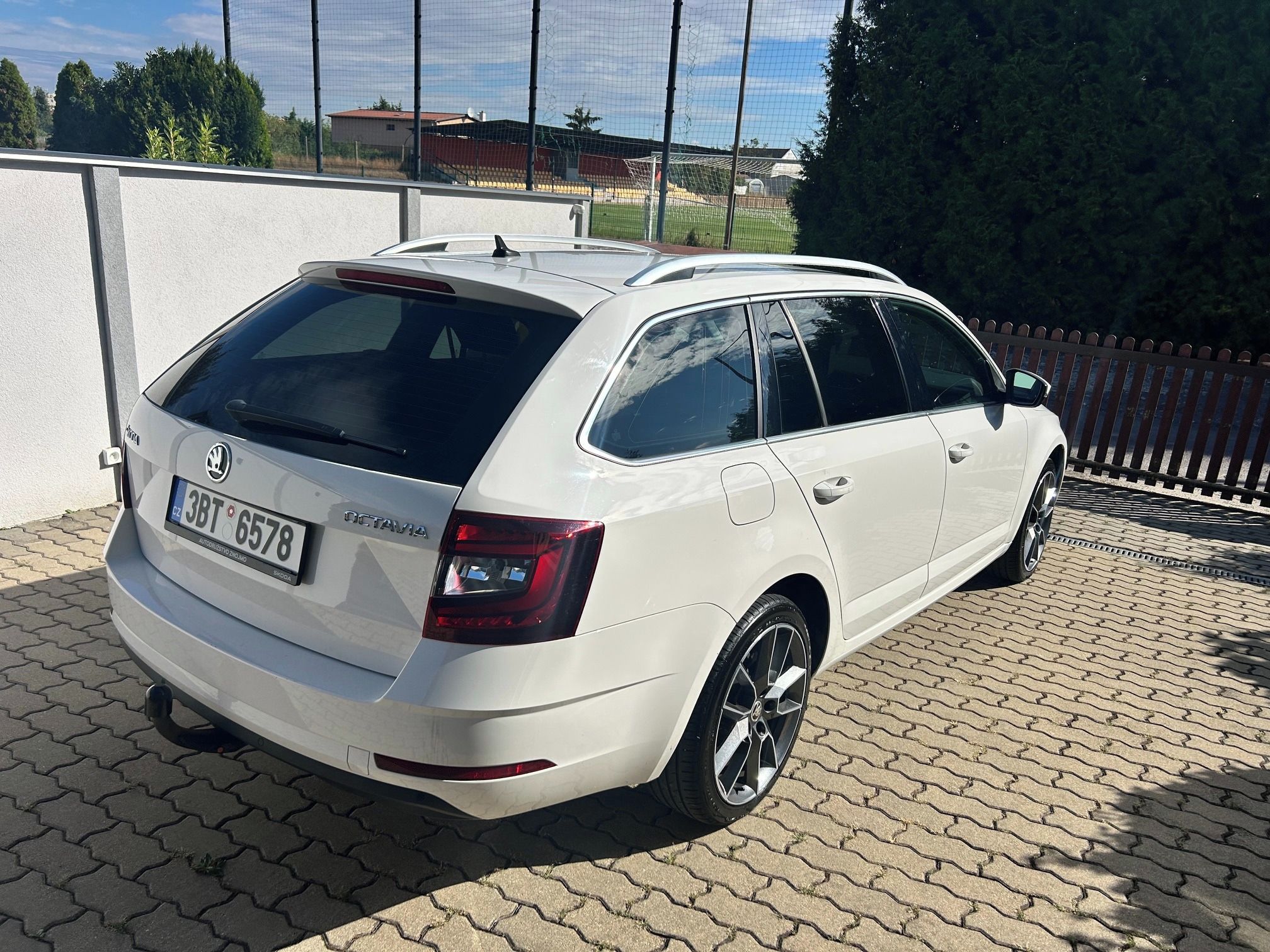 Škoda Octavia - fotka 5