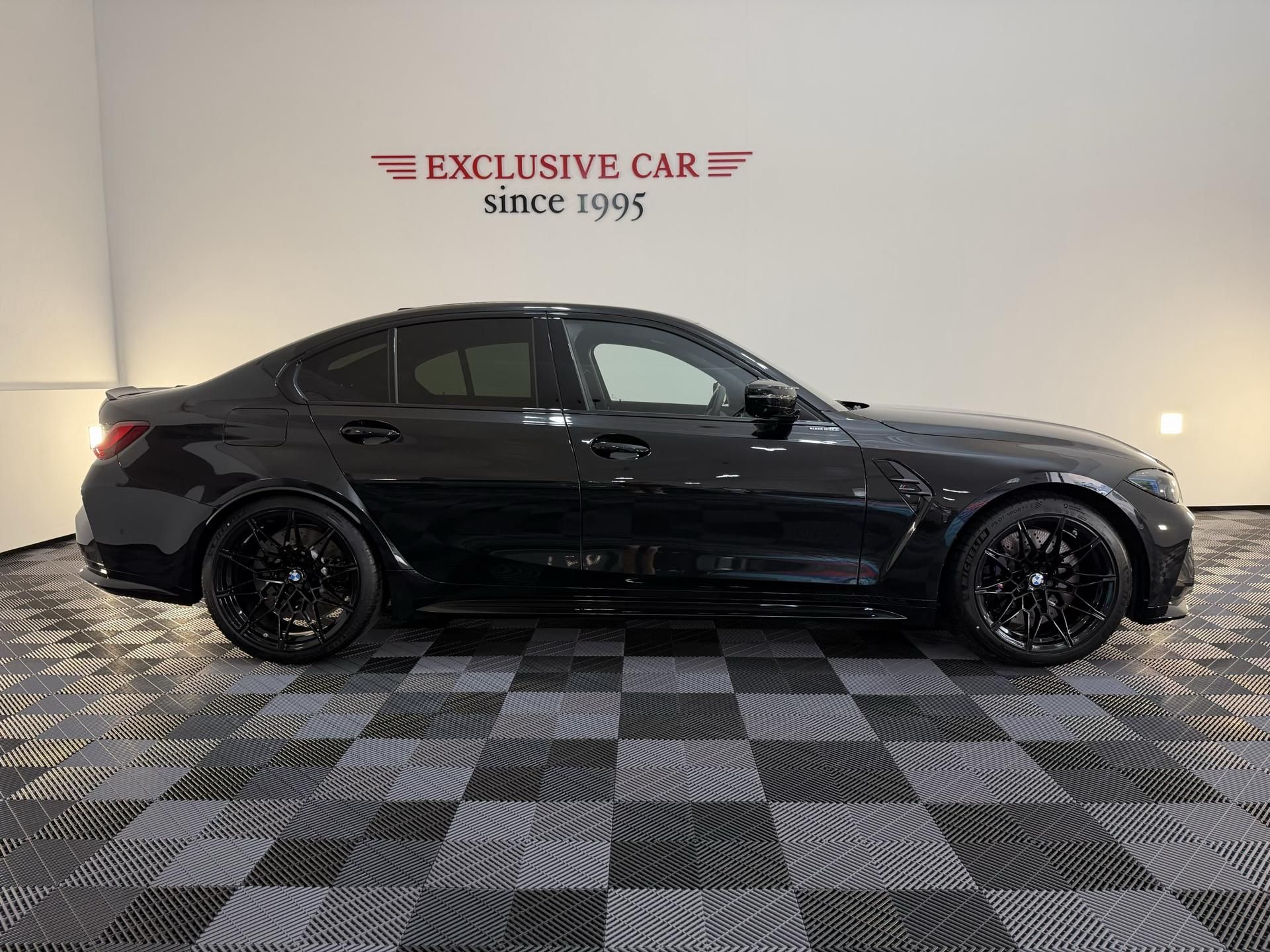 BMW M3, Competition xDrive NEW BLACK - fotka 2