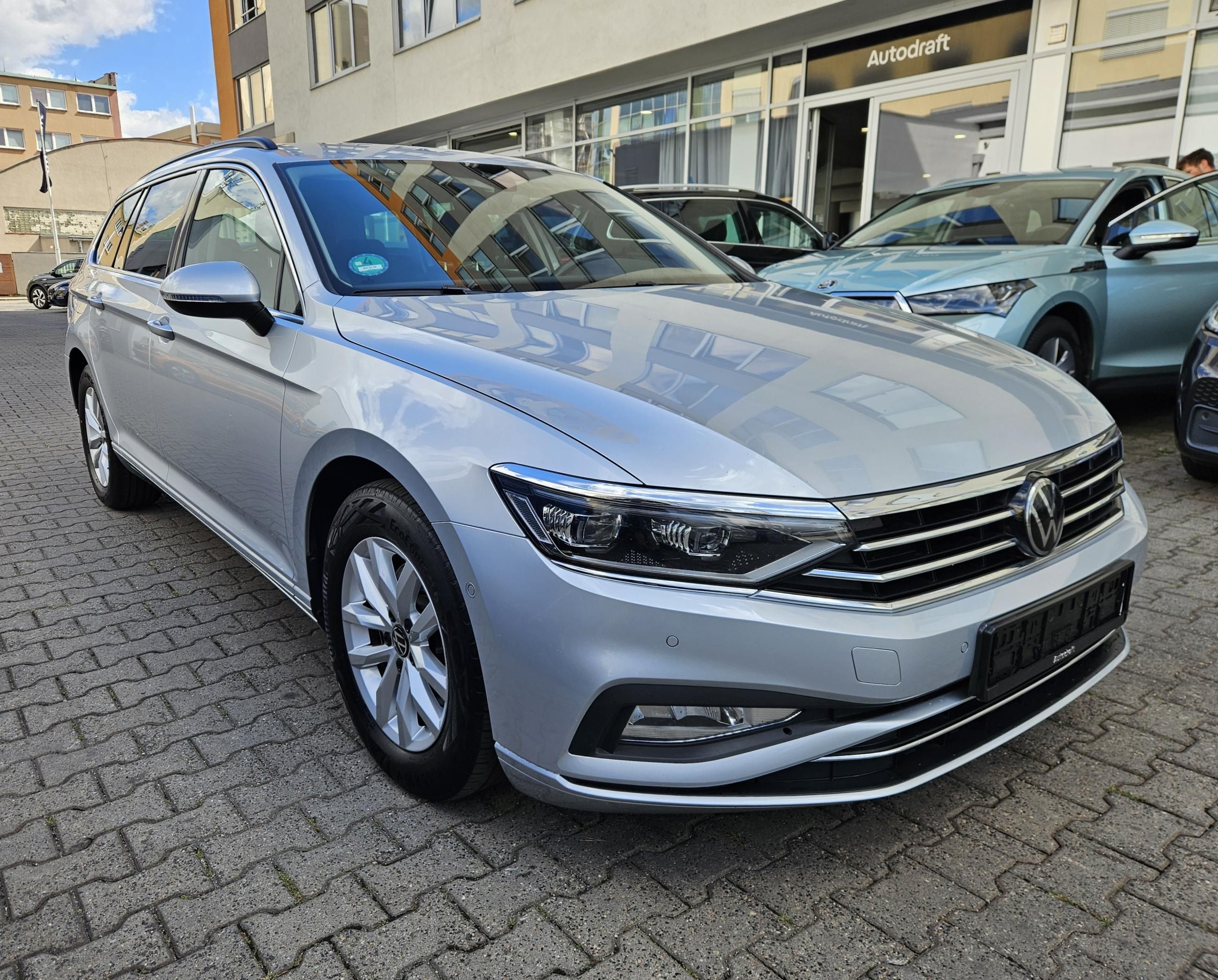 Volkswagen Passat Variant, 2.0 TDI 110kW DSG / Matrix