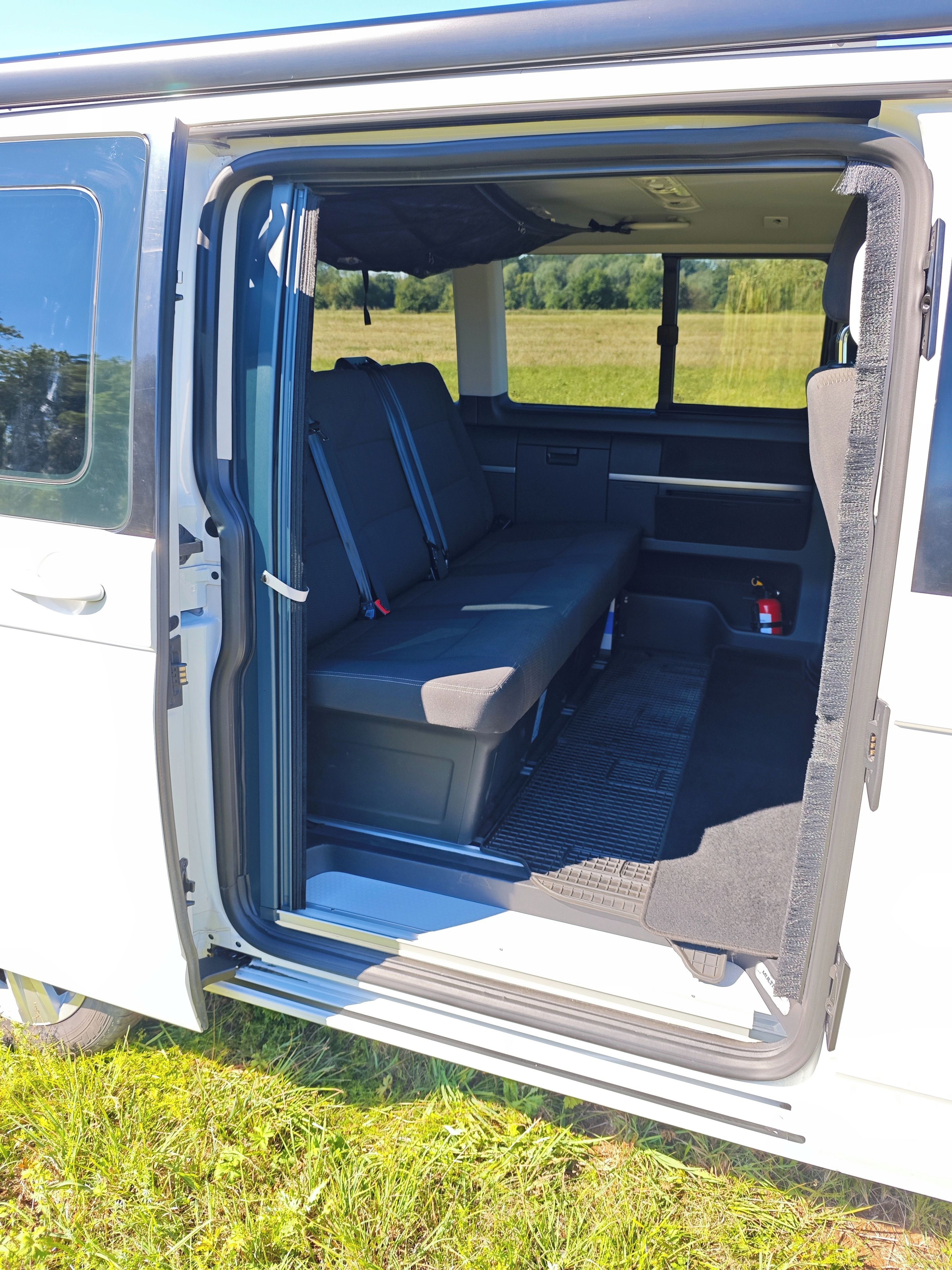 Volkswagen Multivan - fotka 4