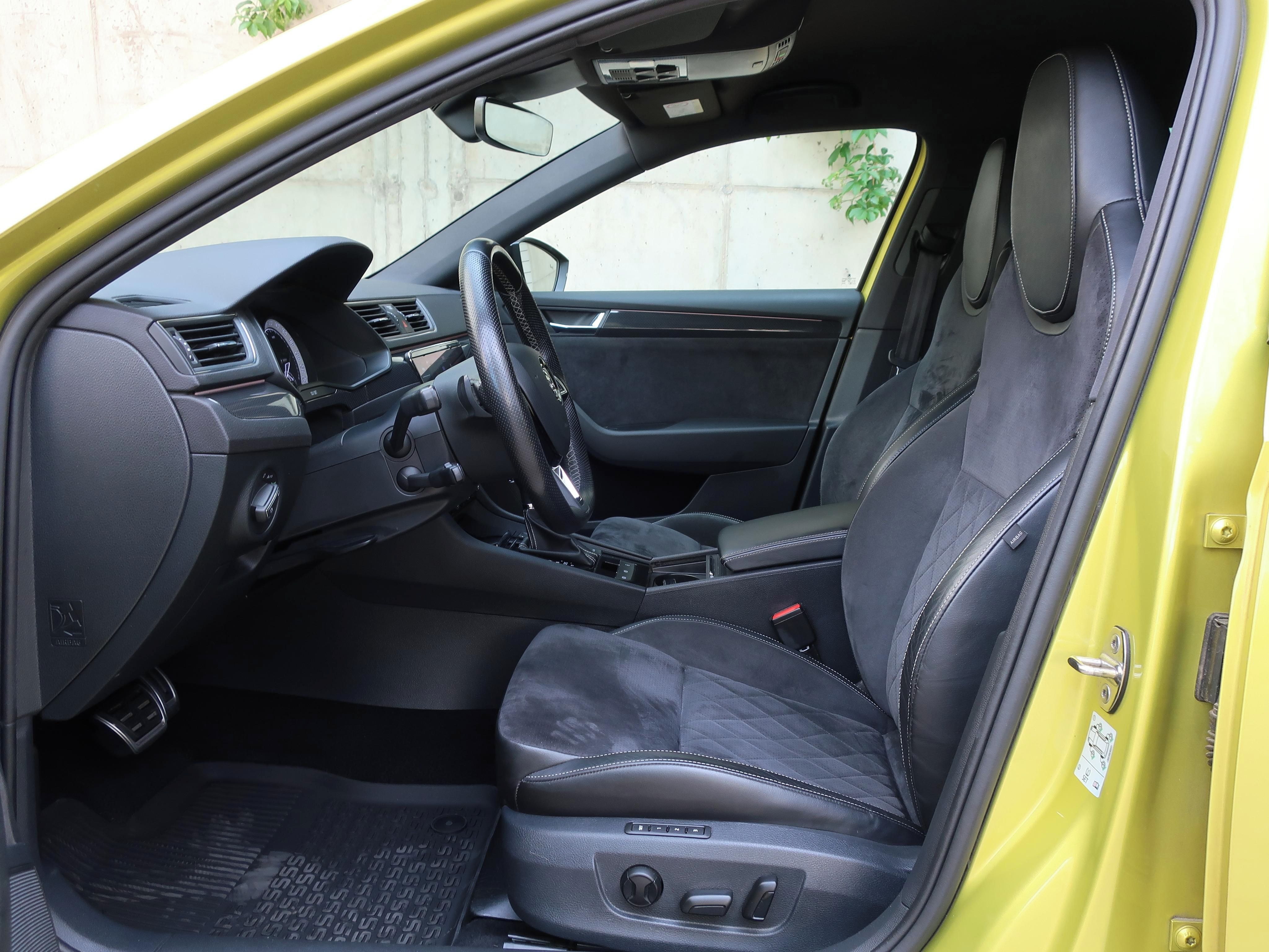 Škoda Superb, SPORTLINE/2.0TDI-190PS/CANTON - fotka 5