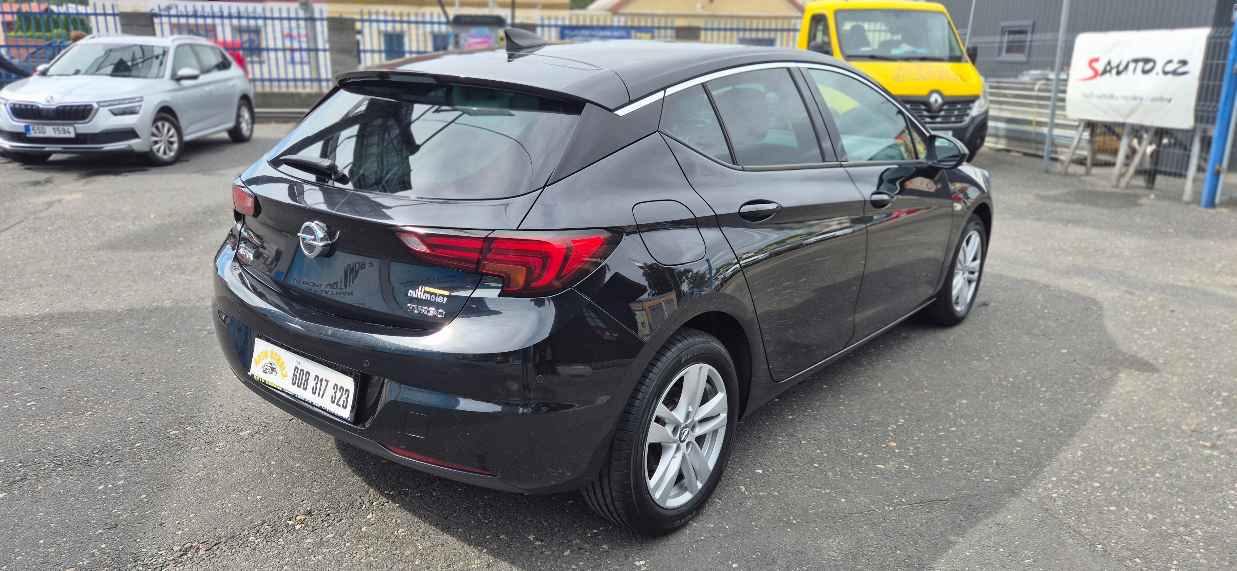 Opel Astra, 1.4i 110KW,TOP VÝBAVA,SER.KNÍŽ - fotka 5