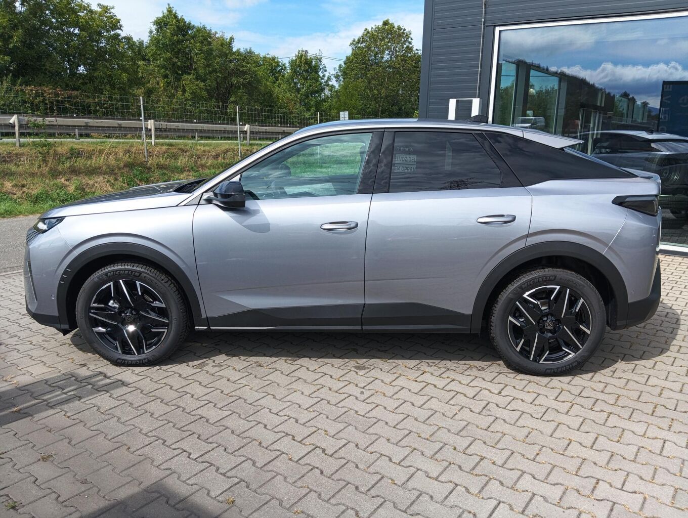 Peugeot 3008, BUSINESS Hybrid 145 e-DCS6 - fotka 4