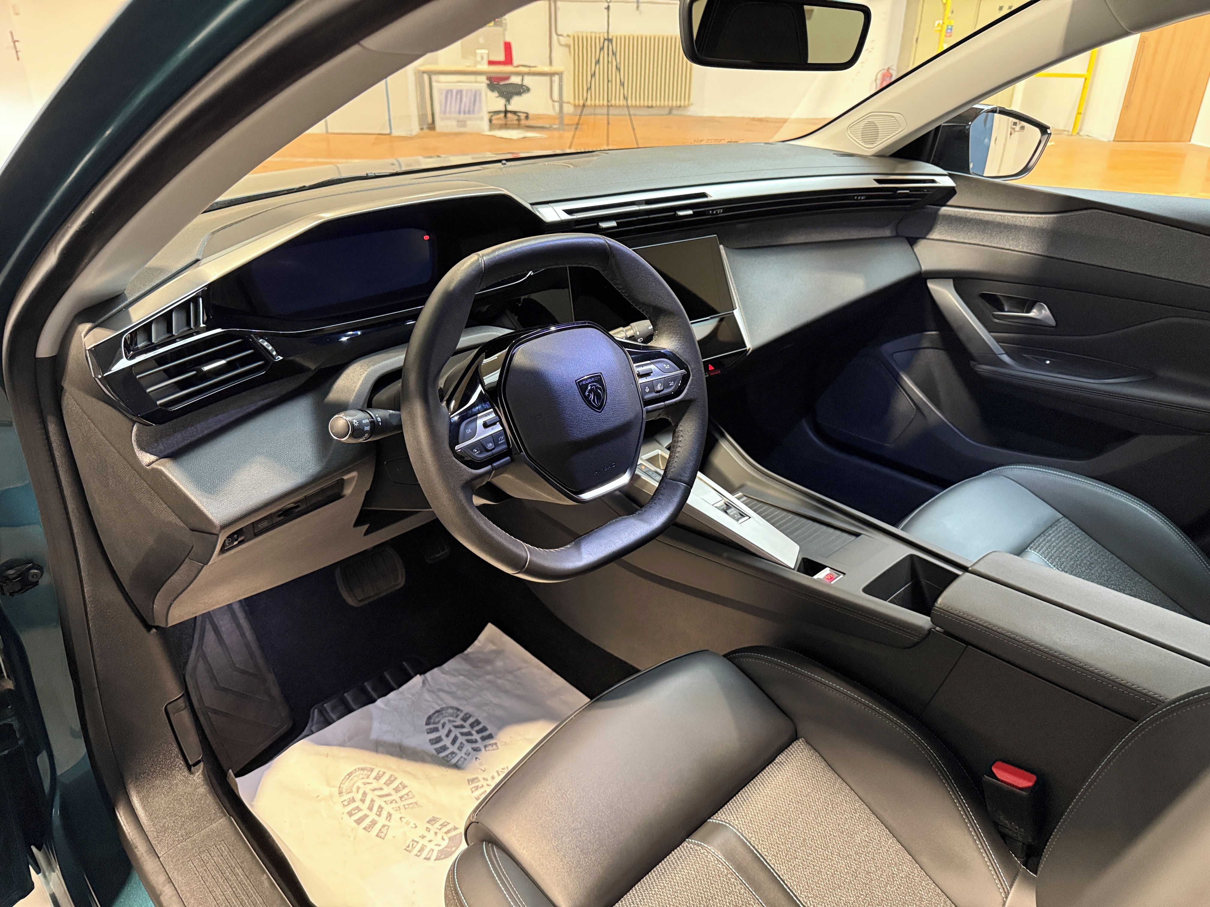 Peugeot 308, SW ALLURE 1.2 PureTech 130 S&S - fotka 6