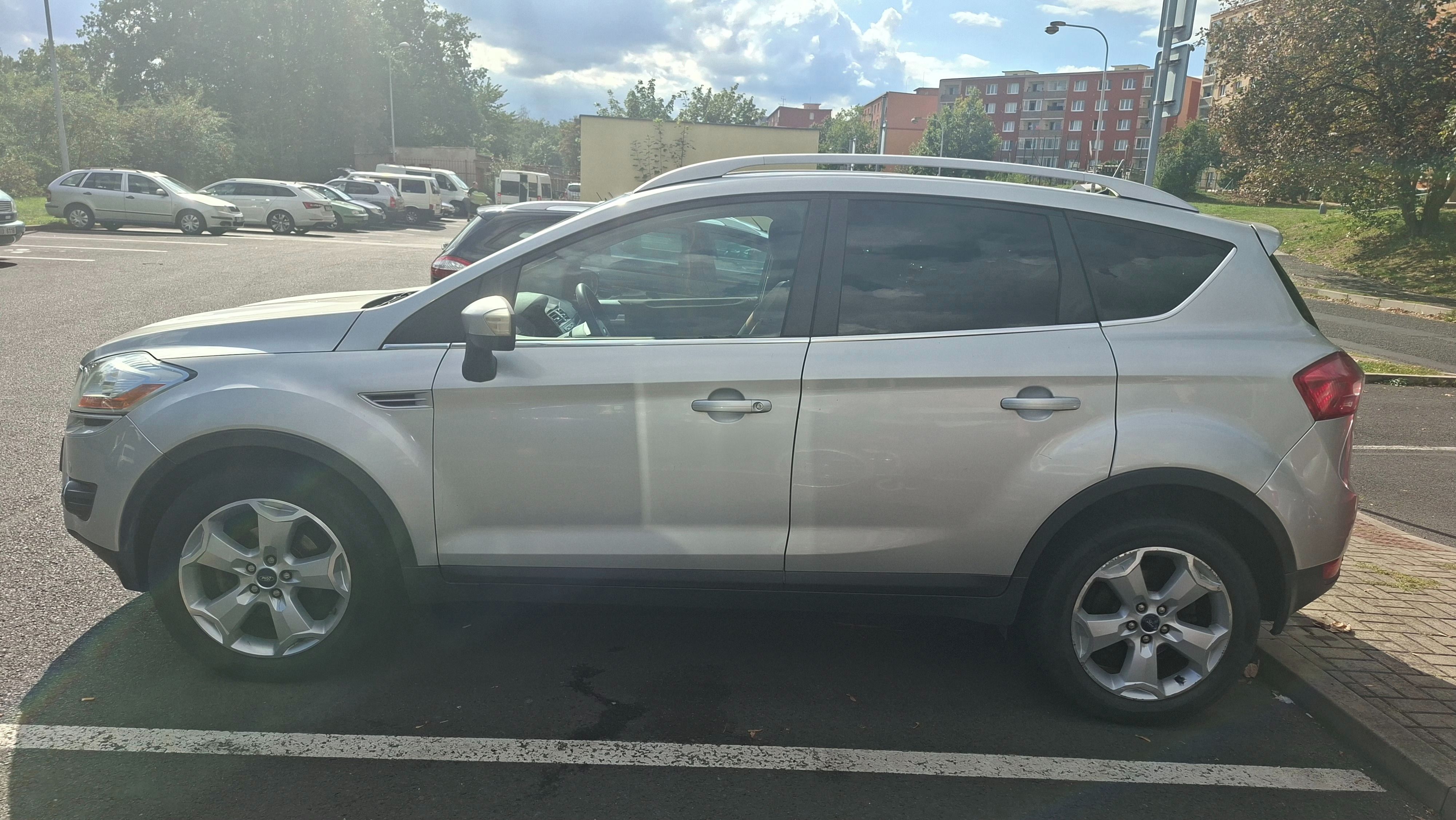 Ford Kuga, Ford Kuga, DM2 2.0 TDC 100kw - fotka 4