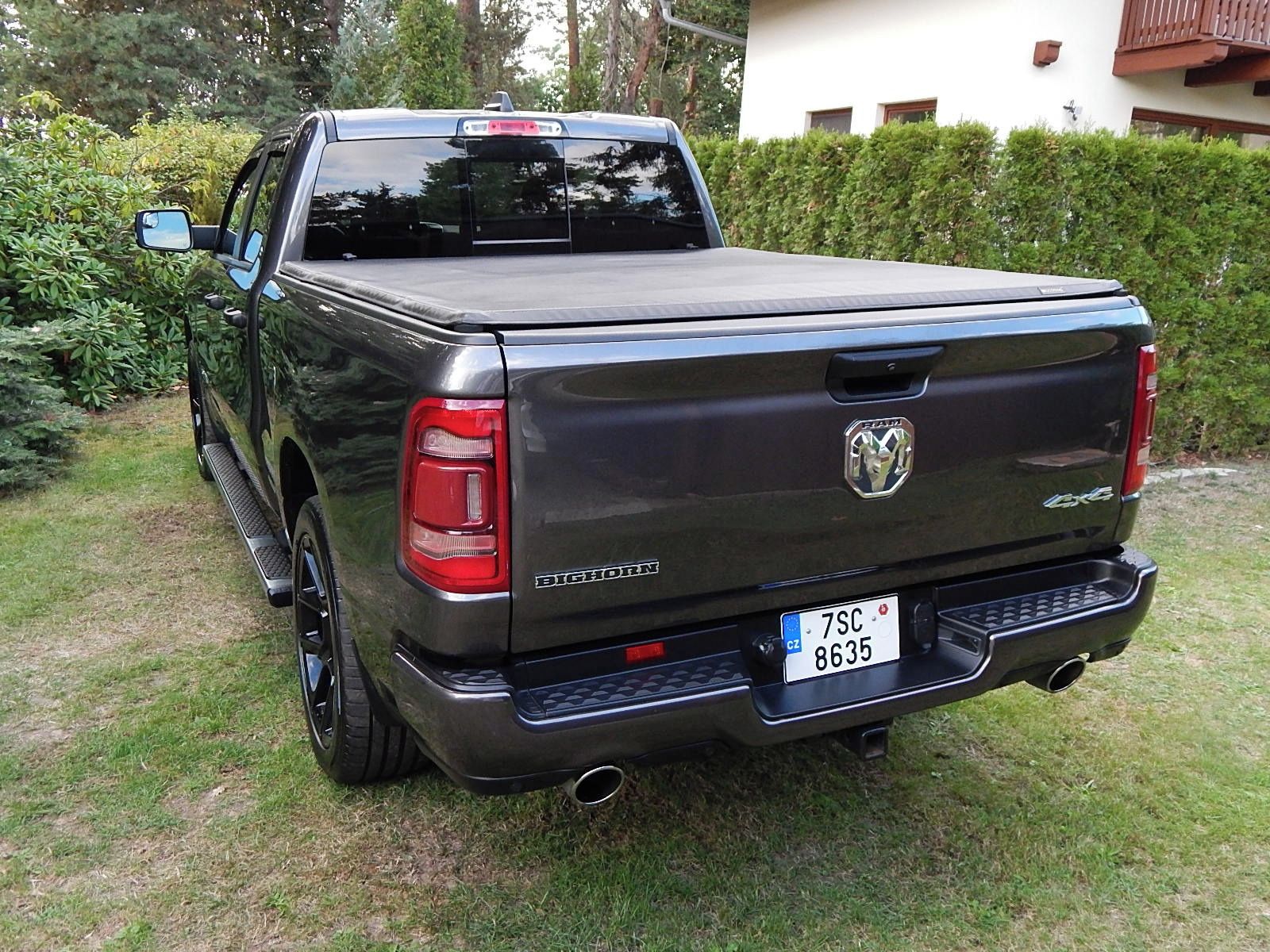 Dodge Ram, 5.7 V8-6'4" KORBA-6MÍST-40TKM - fotka 6