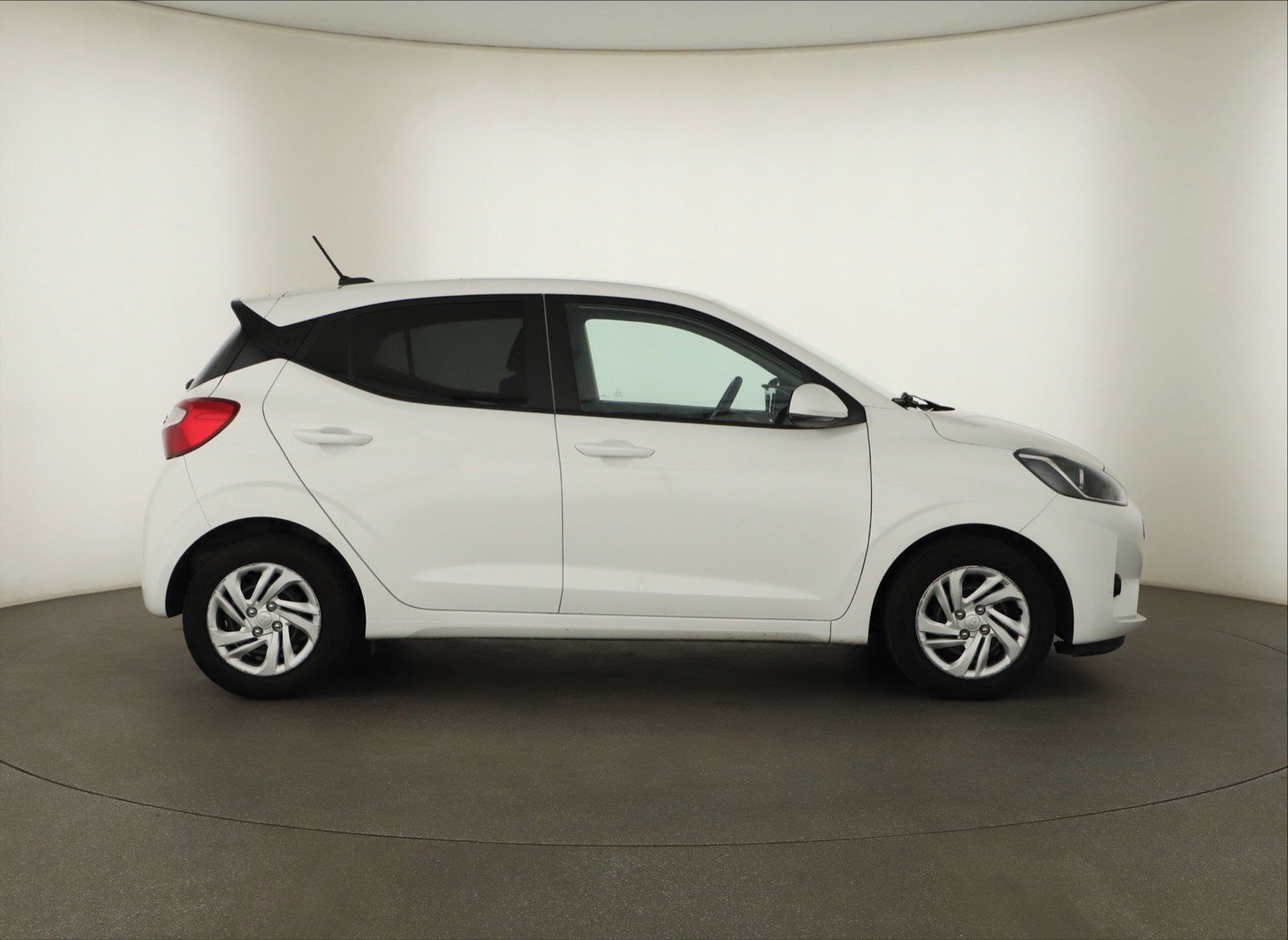 Hyundai i10, 1.0, Automat, ČR,1.maj - fotka 6