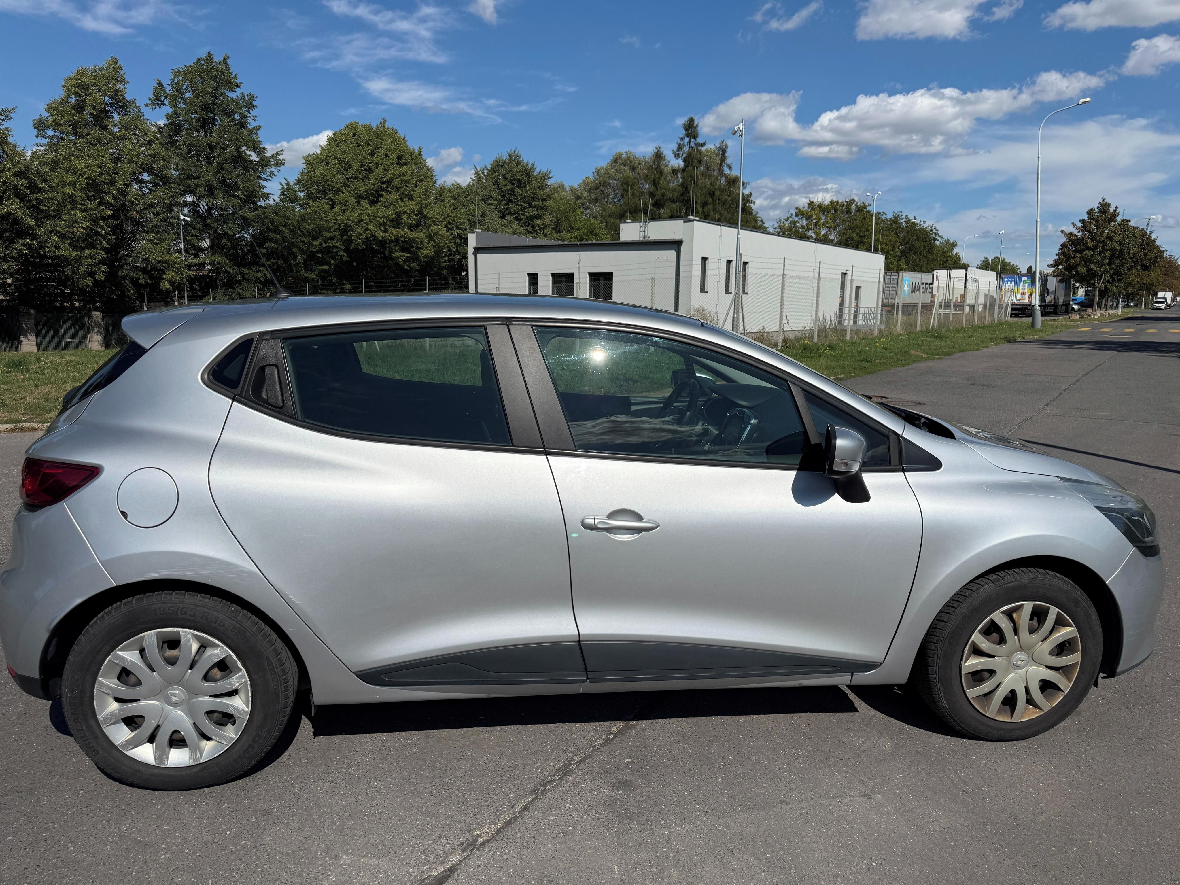 Renault Clio, Renault Clio IV 1.2 16V 55 kW - fotka 5