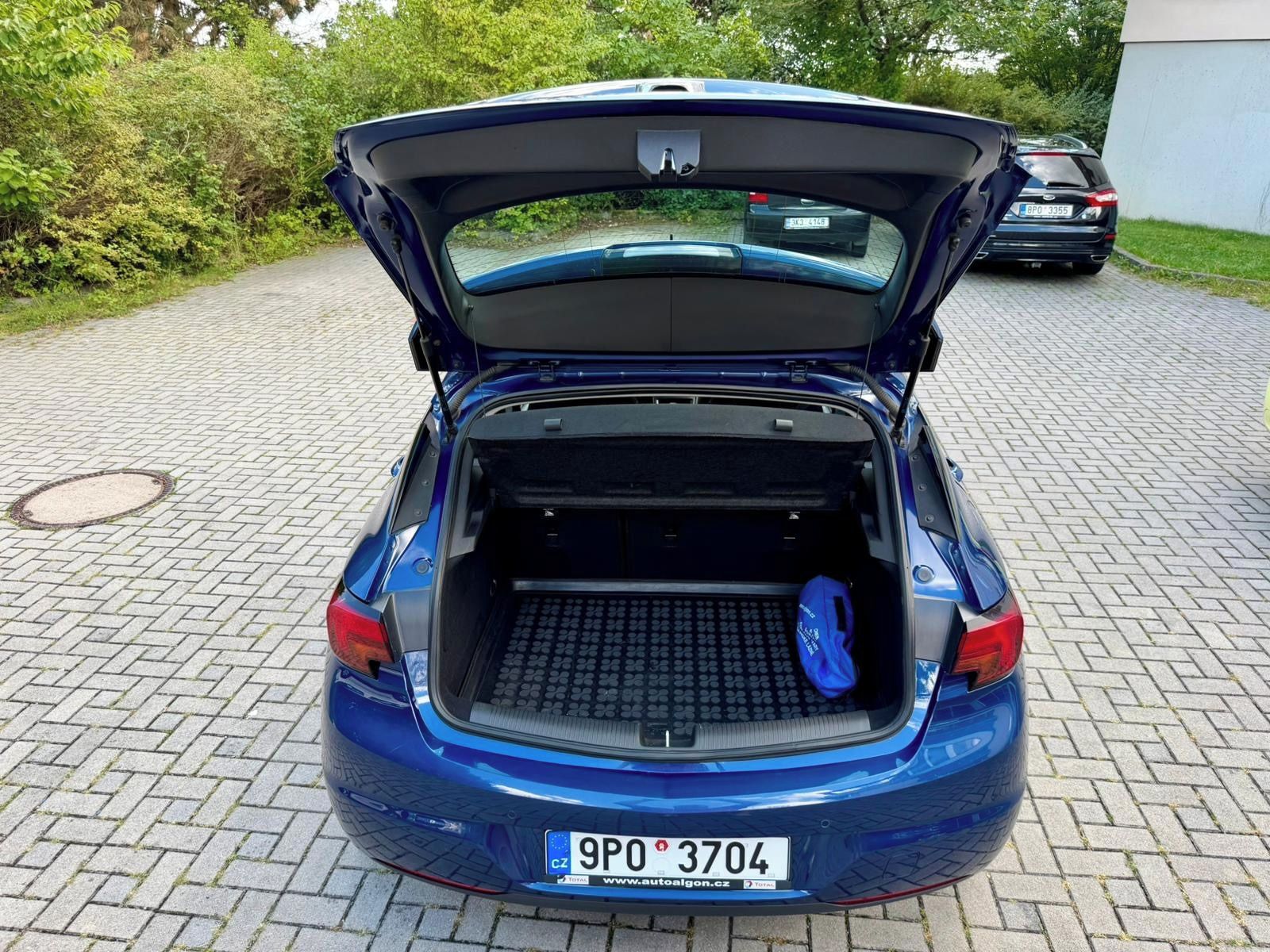 Opel Astra, 96 kW, TOP stav - fotka 4