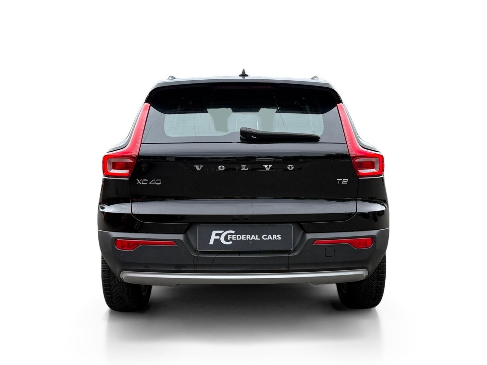 Volvo XC40, T2 FWD // CORE // PANORAMA - fotka 4