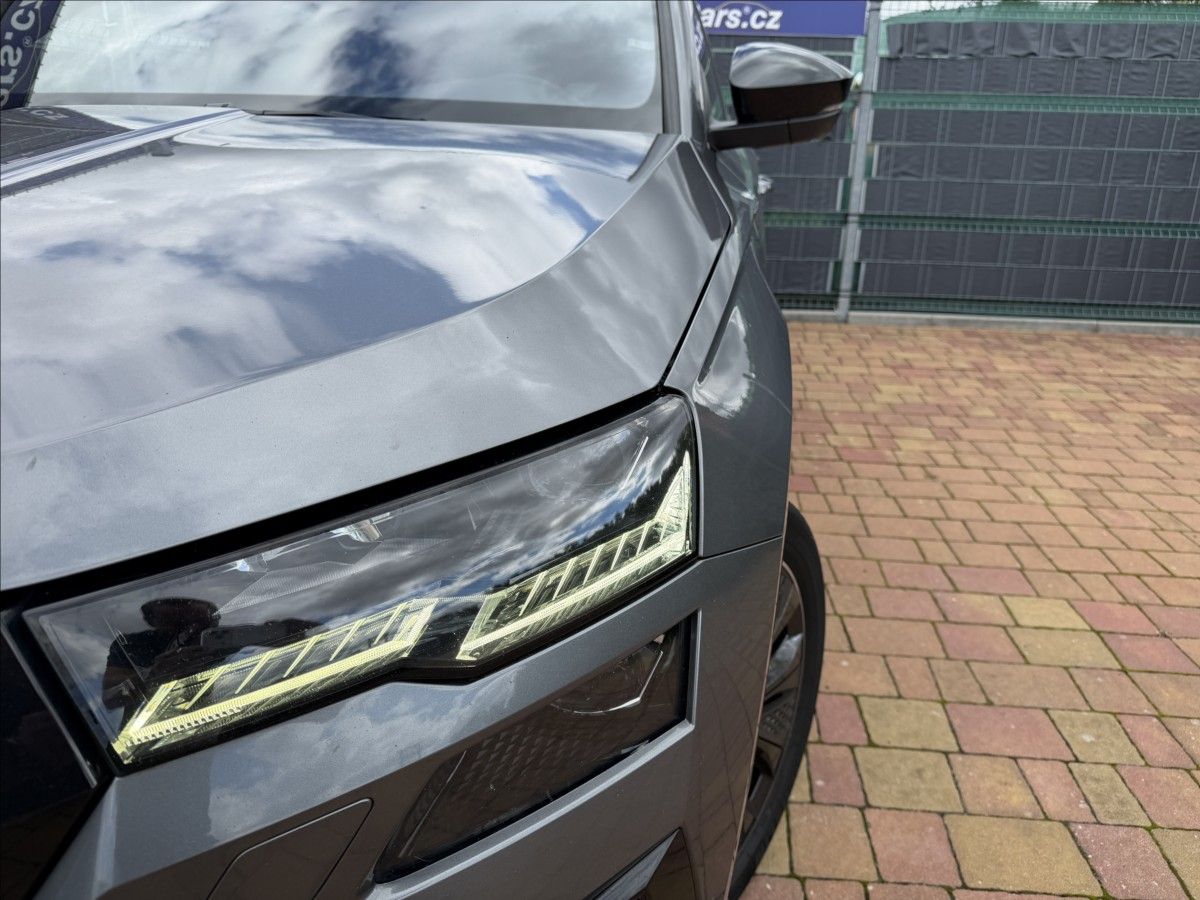 Škoda Karoq, 2.0 TDI Sportline Virtual/Full - fotka 5