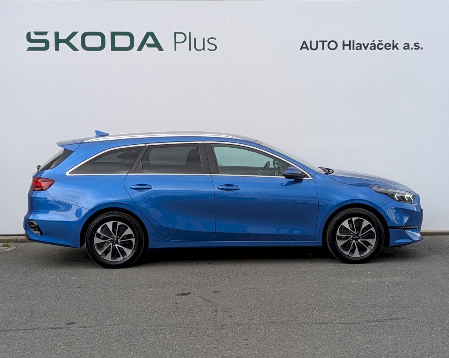 Kia Cee´d, SW 1.5T-GDi 103kW TOP 7DCT - fotka 6