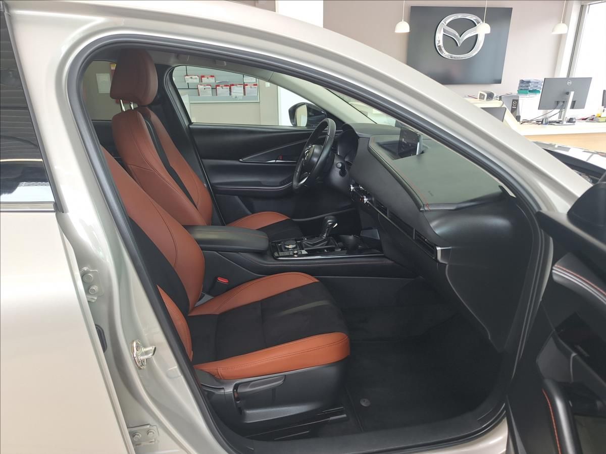 Mazda CX-30, 2.5 G 140k 6AT FWD NAGISA - fotka 6