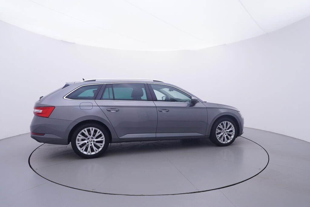Škoda Superb, Style 2.0 TDI 147 kW - fotka 6