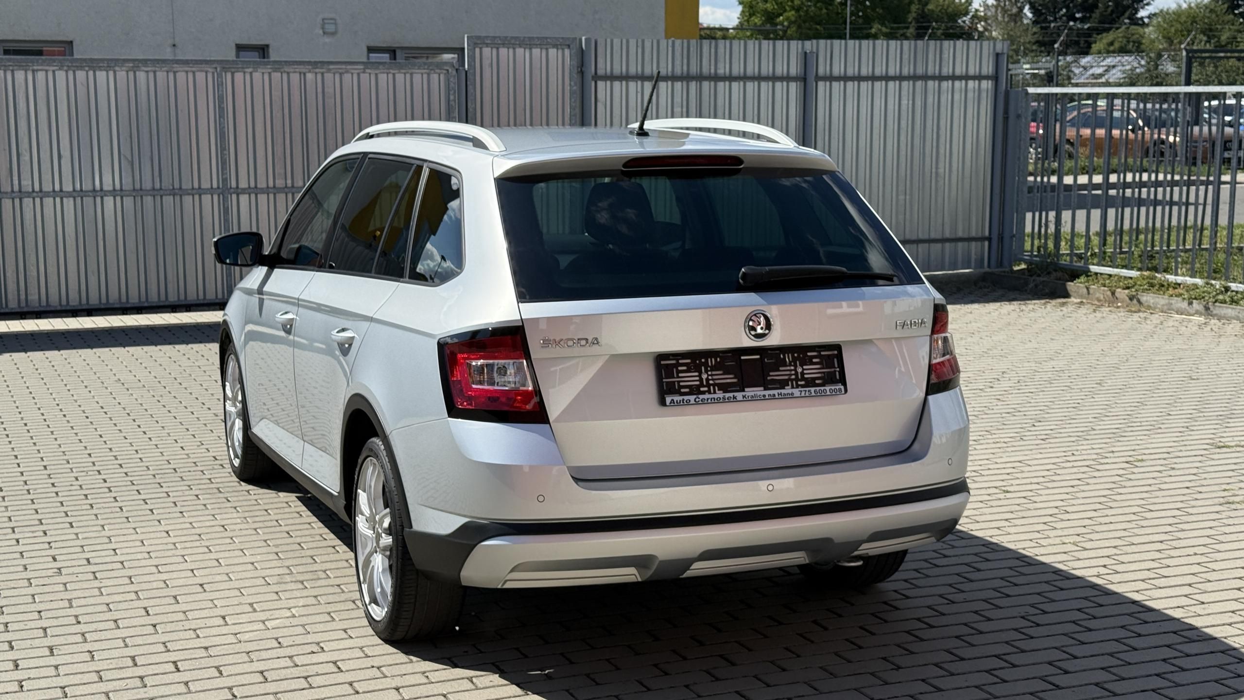 Škoda Fabia, 1.2TSi*81kW*SCOUT-LINE*6KVALT* - fotka 3