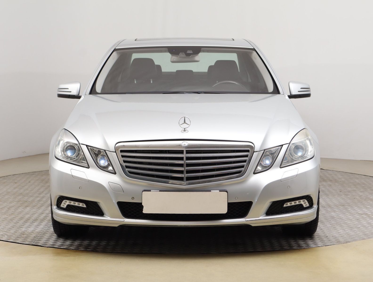 Mercedes-Benz Třídy E, 350 CDI, Automat, Xenony - fotka 2
