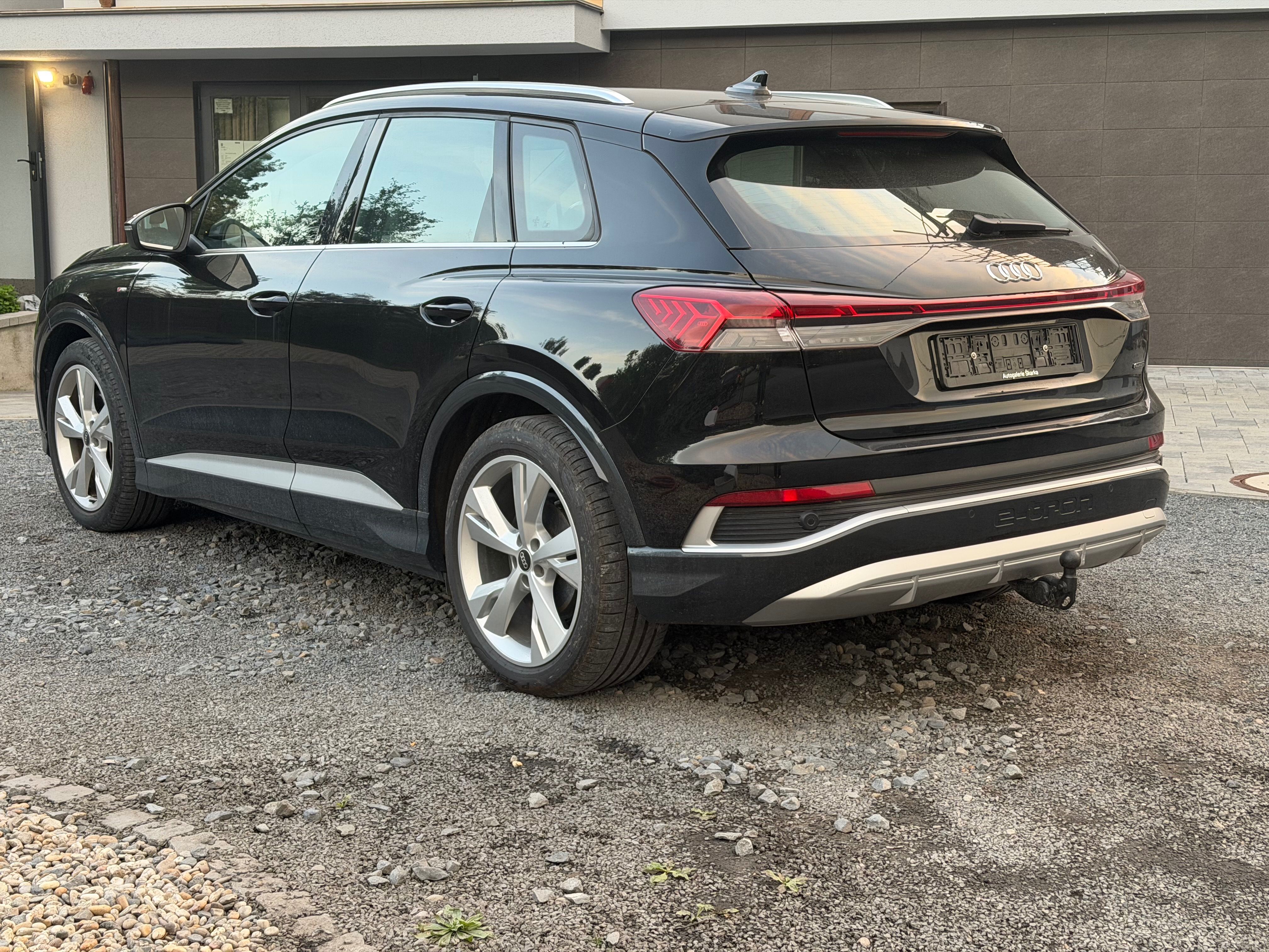Audi Q4, Q4 E-TRON 50 S-LINE 4x4 tažné - fotka 3