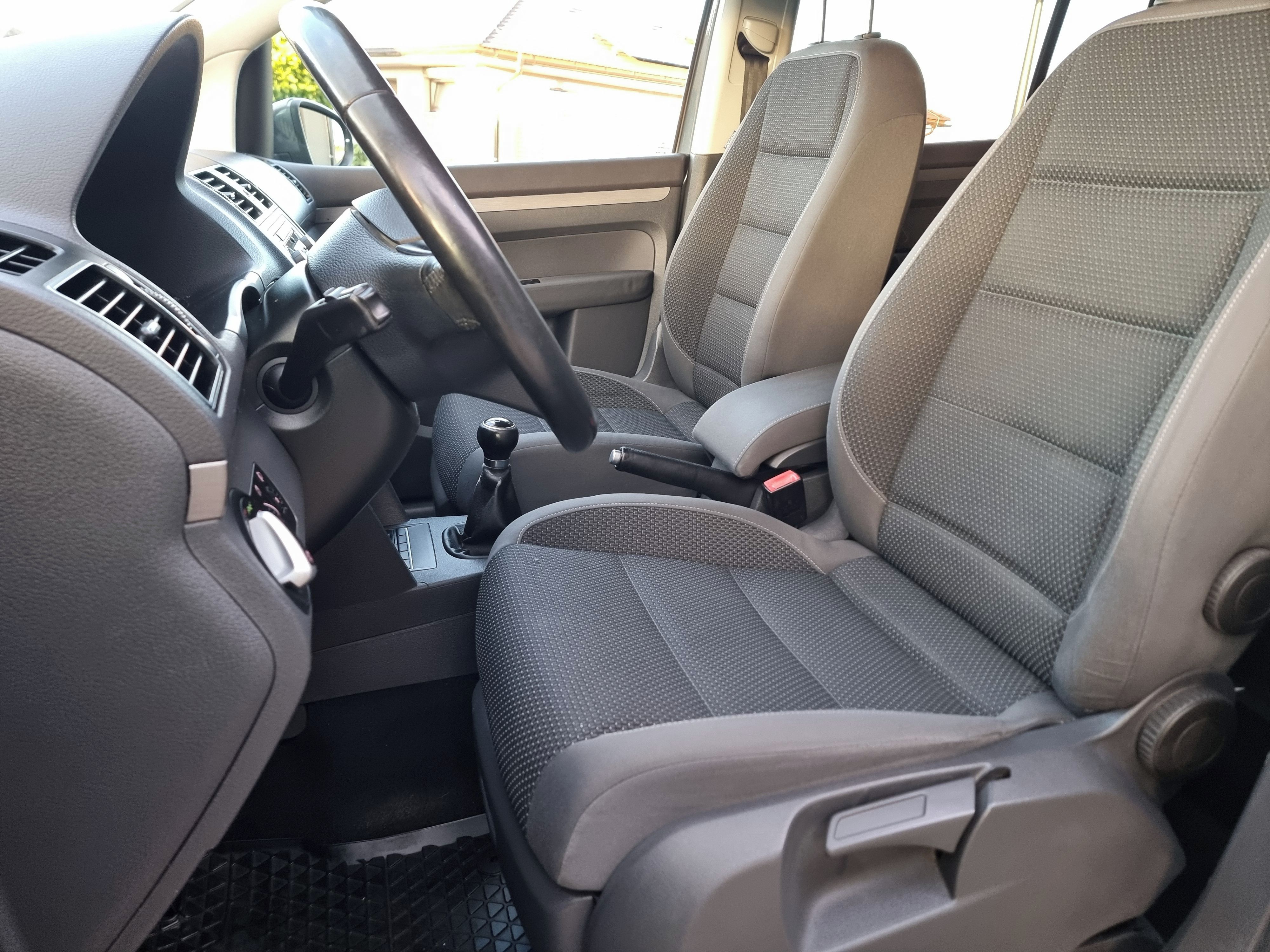 Volkswagen Touran, 1.2TSI | NOVÉ ROZVODY - fotka 6