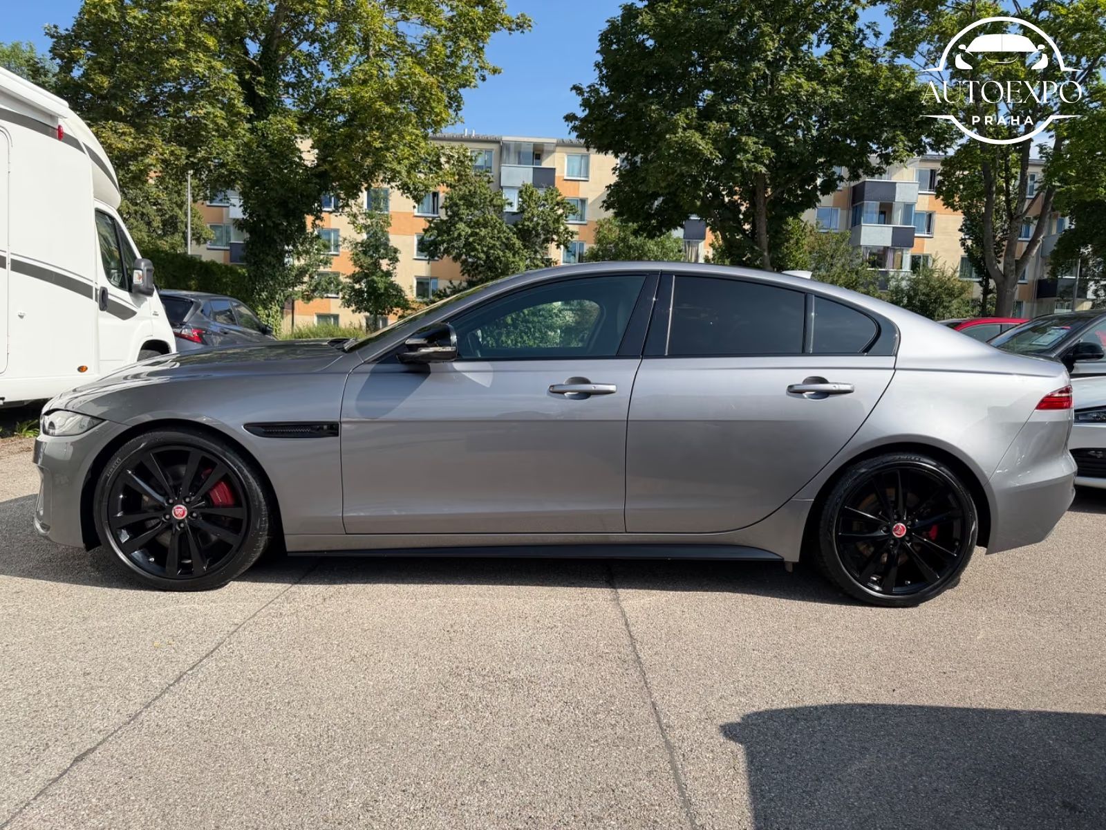 Jaguar XE, R-Dynamic Black*PANORAMA - fotka 5