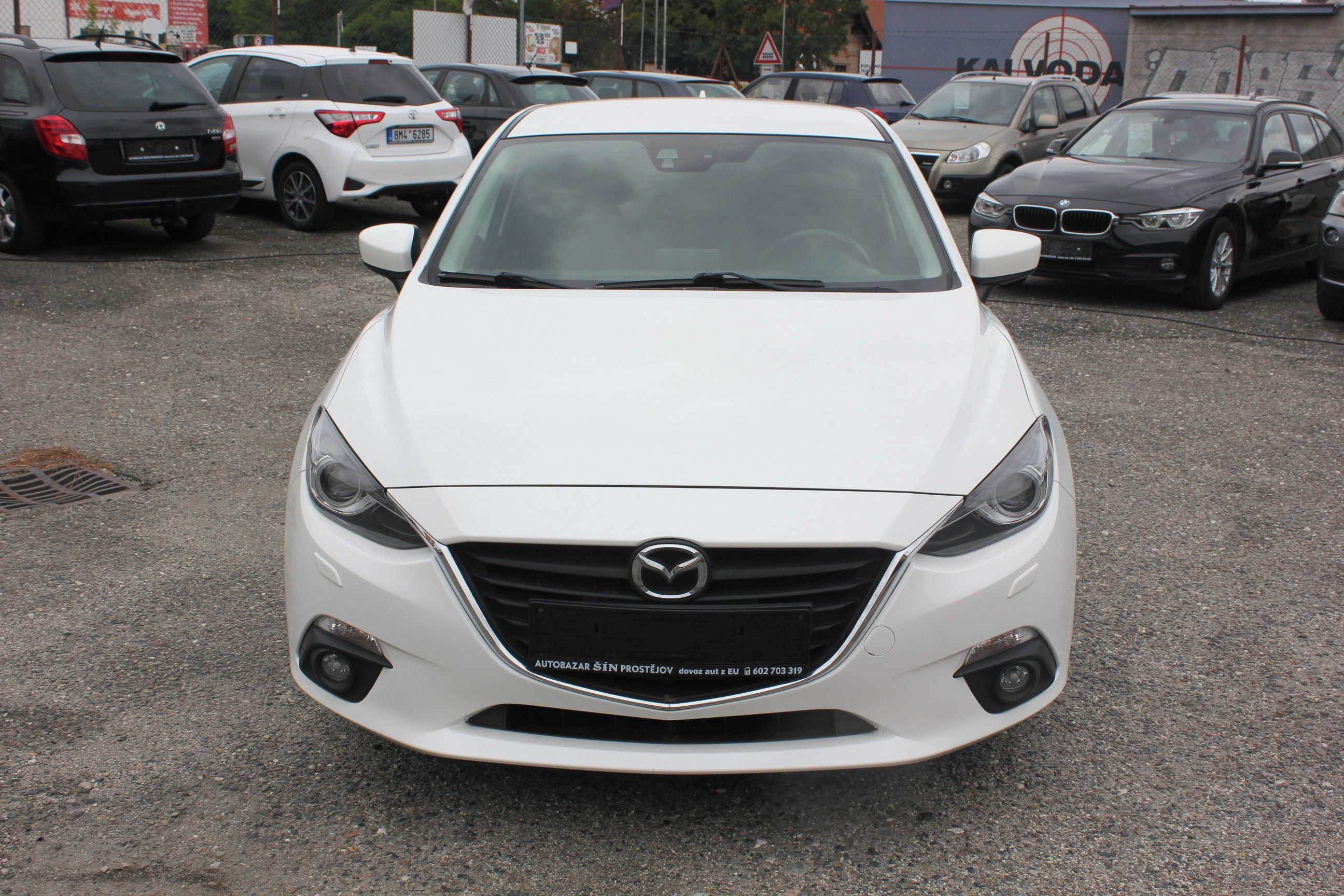 Mazda 3, 1.5 Skyactiv-G, VÝHŘEV,BIXENON - fotka 2