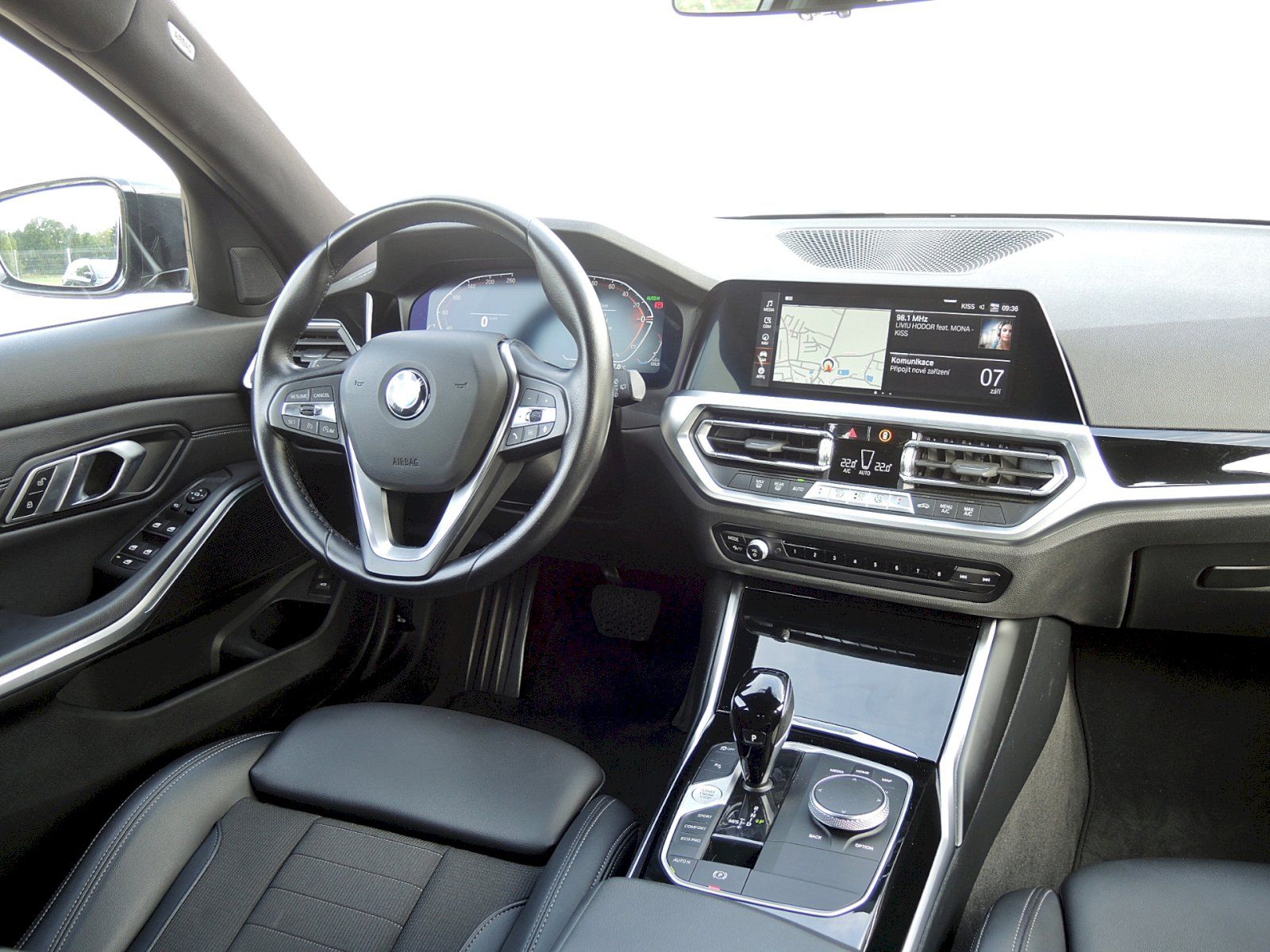 BMW Řada 3, 330d xDrive - fotka 5