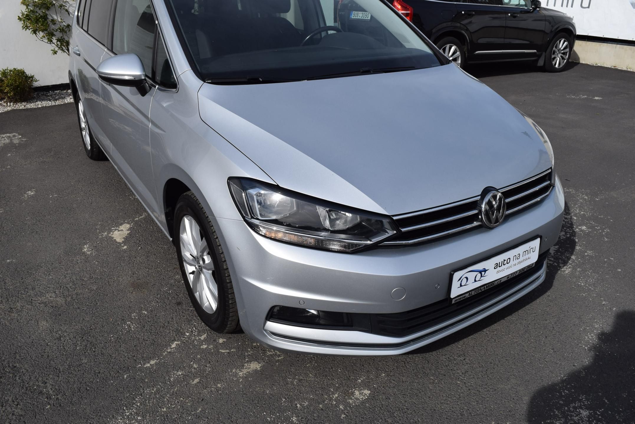 Volkswagen Touran, 1.4TSI 110kw HIGHLINE 7M TAŽN - fotka 4