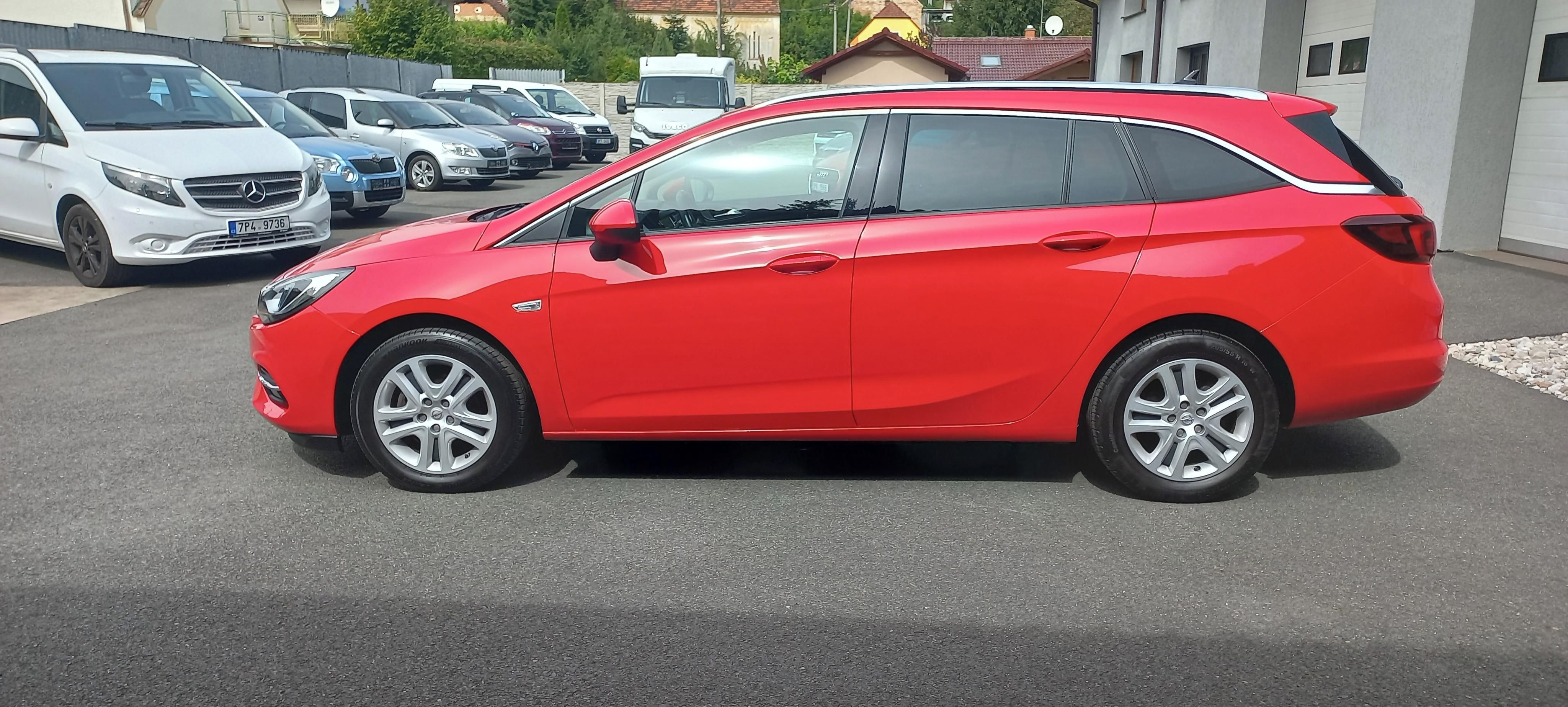 Opel Astra, 1.2 T  96kw,  Navigace, Tažné - fotka 2