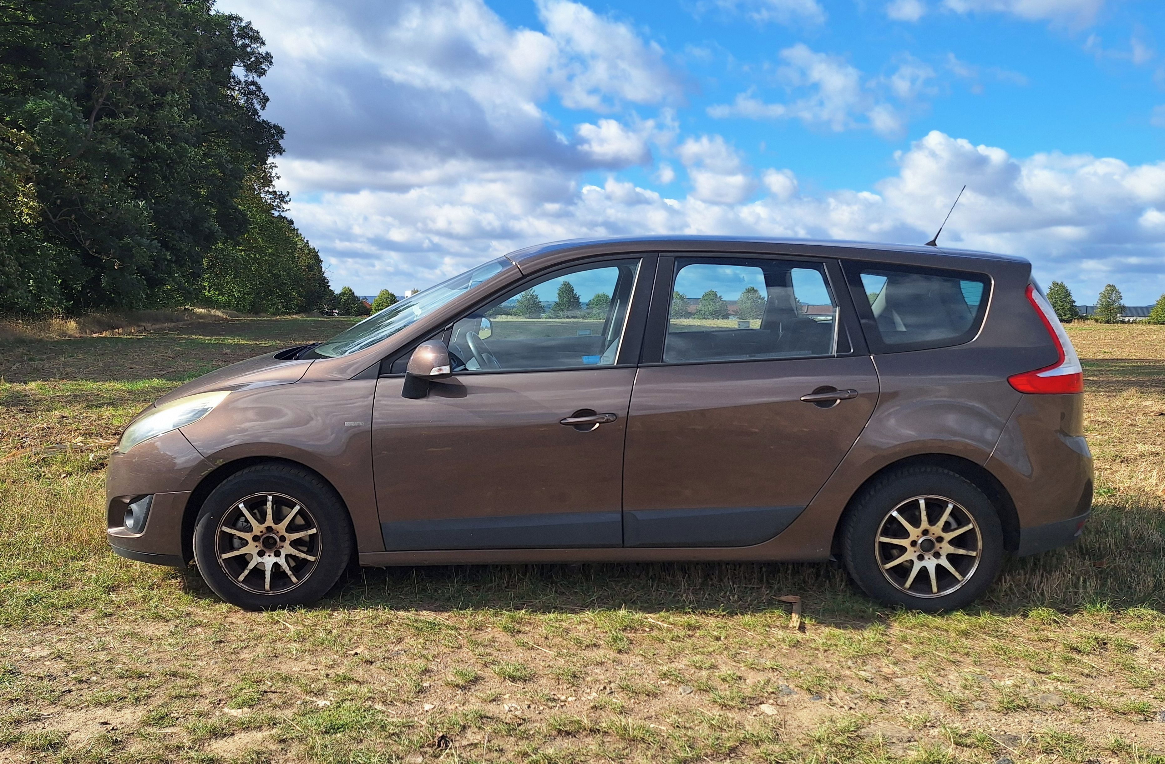 Renault Grand Scénic, 1.6 81 kW, klima, STK do 7/28 - fotka 3
