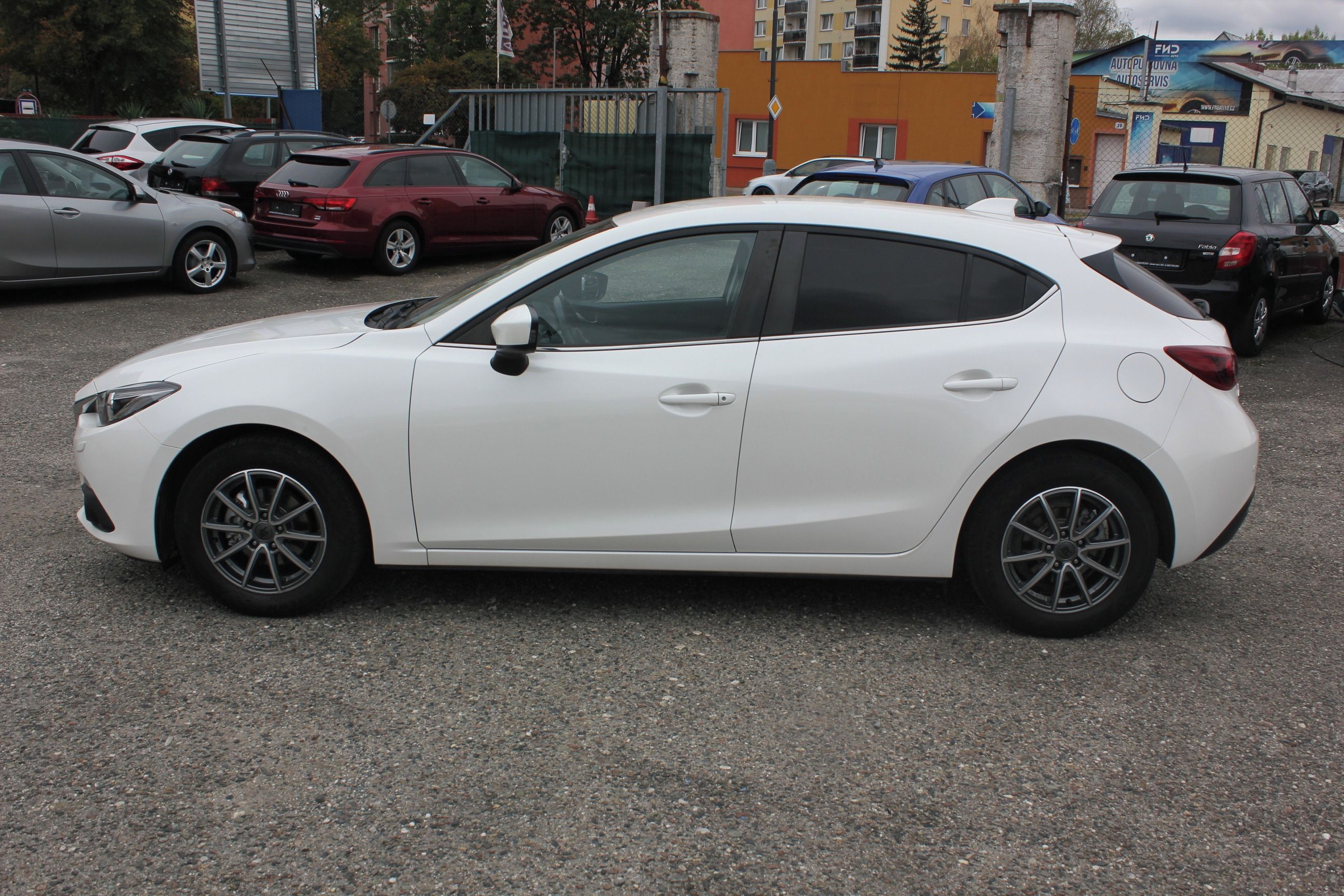 Mazda 3, 1.5 Skyactiv-G, VÝHŘEV,BIXENON - fotka 4