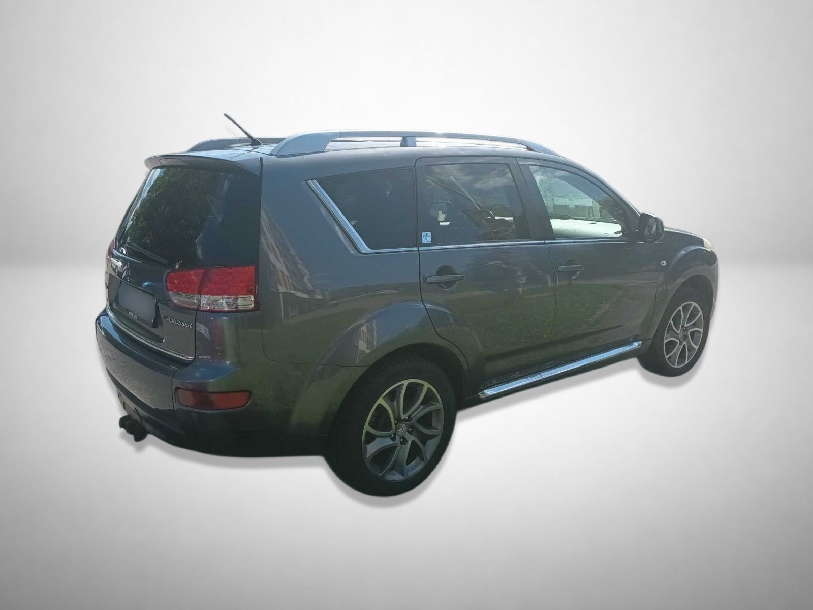 Citroën C-Crosser, 2.2 HDI, 4X4, 7 míst - fotka 2