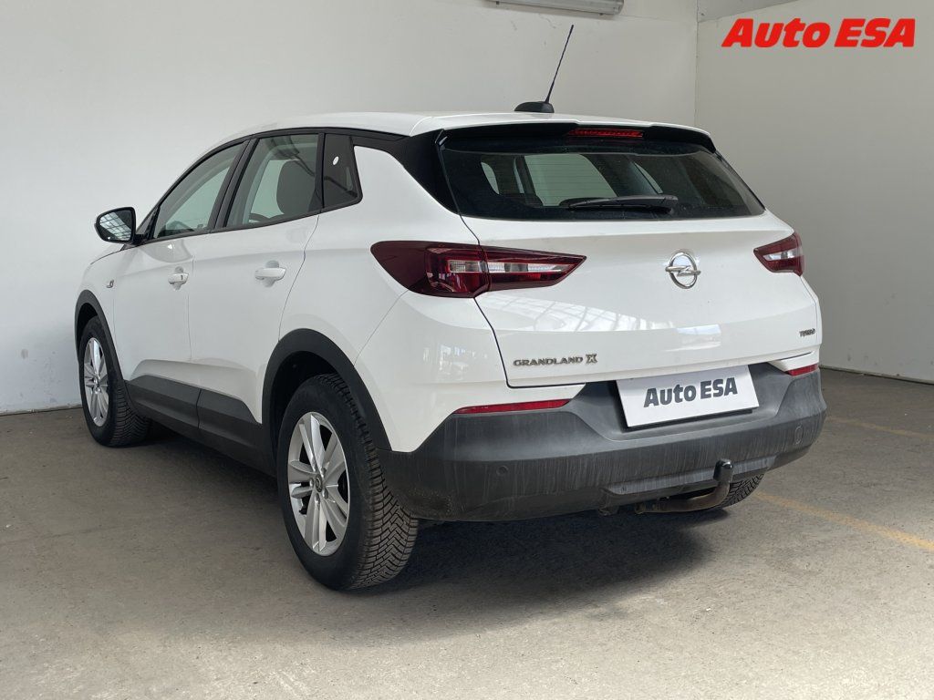 Opel Grandland X, 1.2T,Edition,TZ - fotka 6