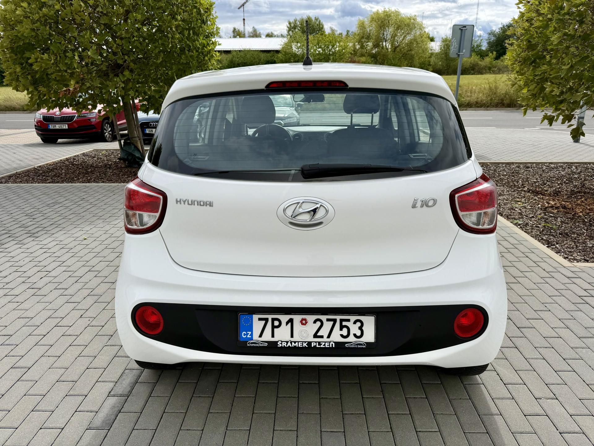 Hyundai i10, 1.0 49kW Family koup. ČR!!! - fotka 5