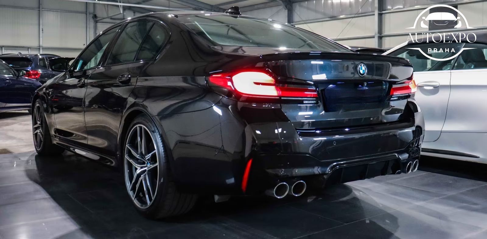 BMW M5, CARBON*B&W*360°KAMERA - fotka 3