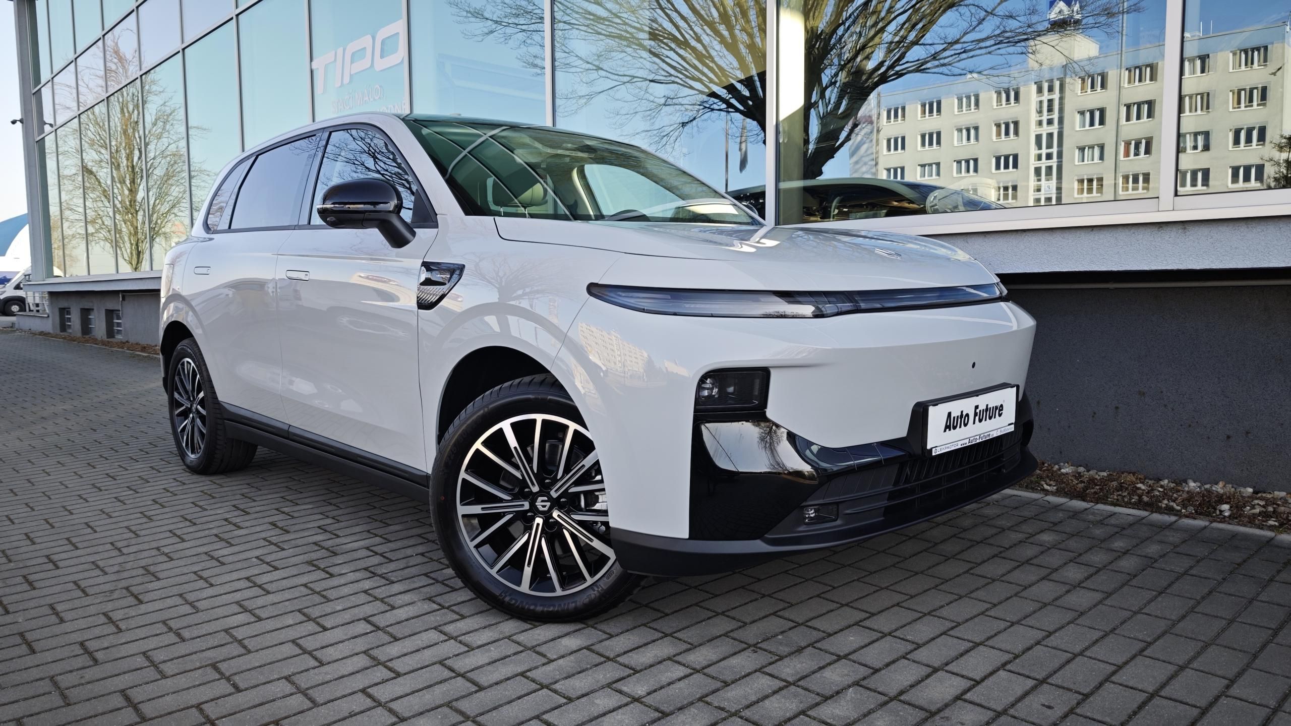 Leapmotor B10, Design 67kW EV