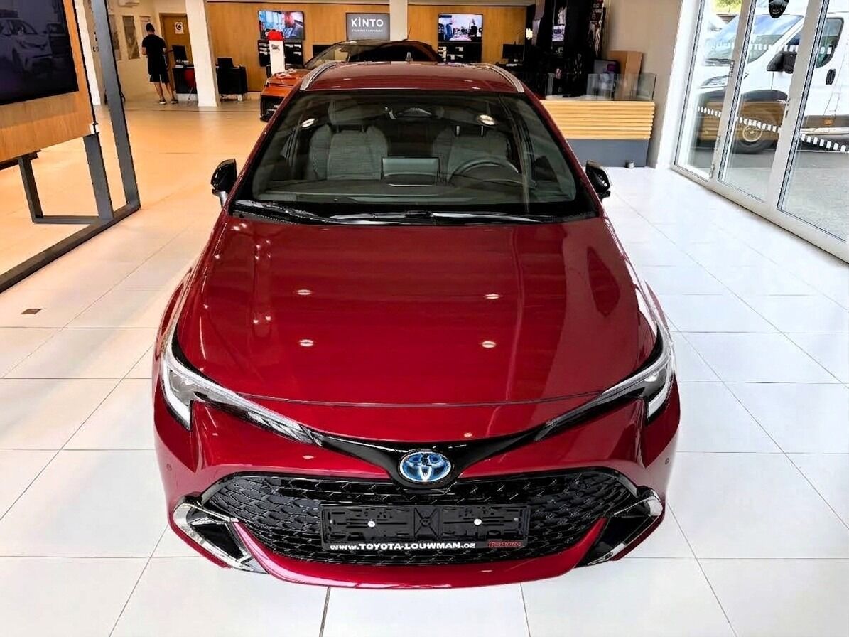 Toyota Corolla, 1,8   TS Style HEV - fotka 2