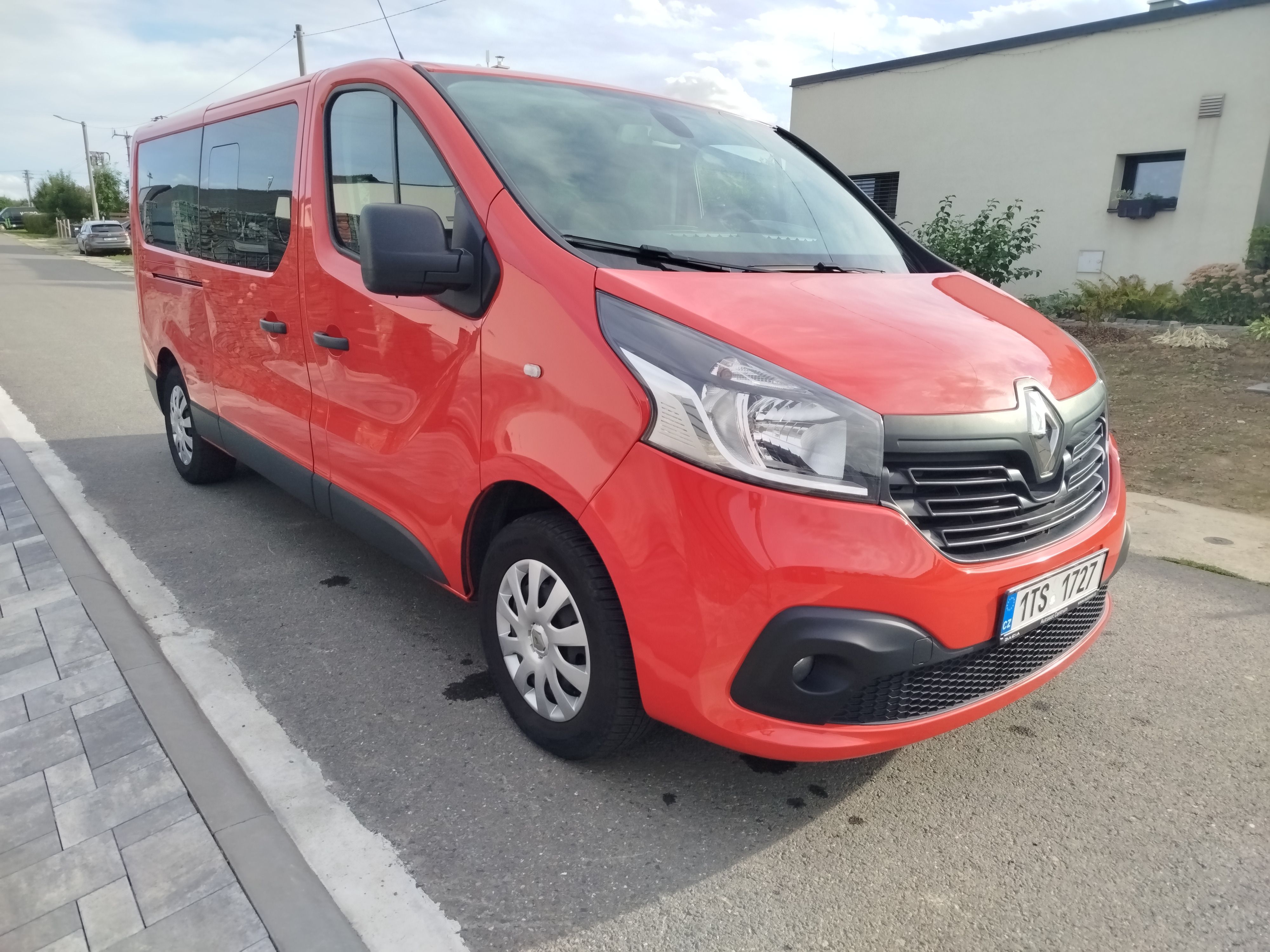 Renault Trafic, 1.6DCi 89kw, 9 míst long, DPH