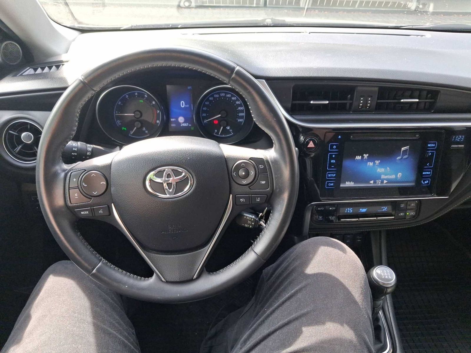 Toyota Auris, 1.6 Valvematic, ČR,1.maj - fotka 3