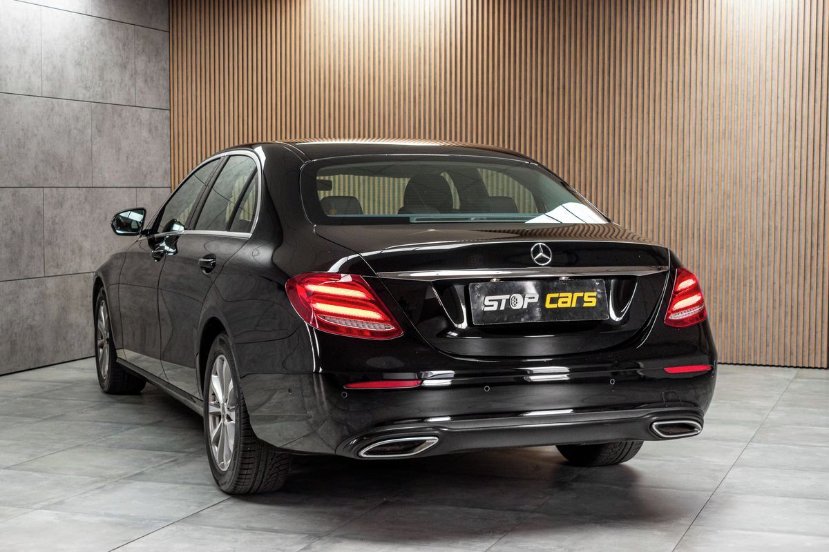 Mercedes-Benz Třídy E, E 220d AVANTGARDE*DPH*ČR* - fotka 4