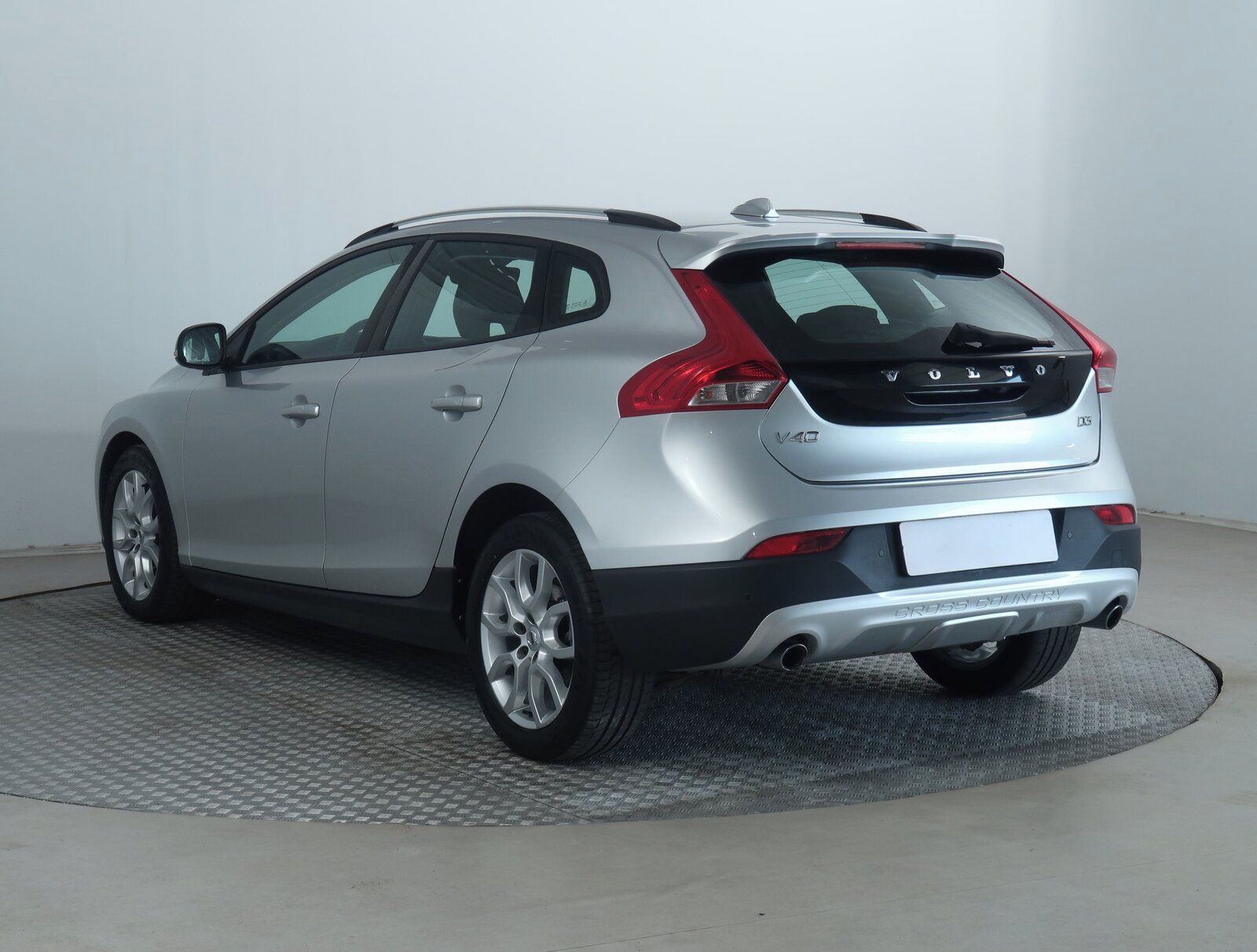 Volvo V40, 2.0 D3, Automat, Serv.kniha - fotka 4