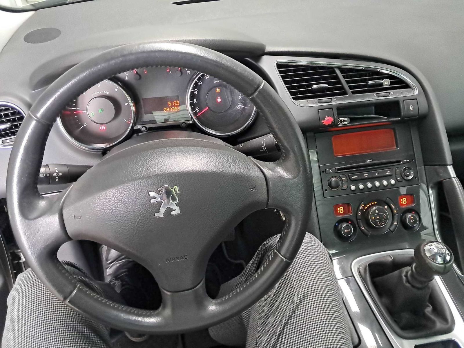 Peugeot 3008, 1.6 HDi, Tažné - fotka 3