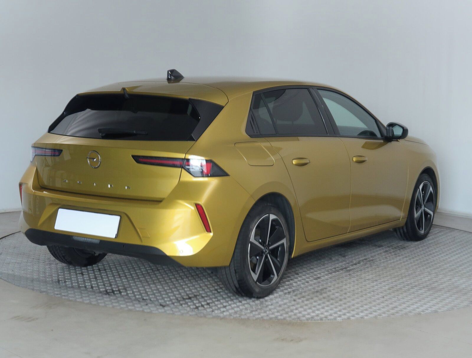 Opel Astra, 1.2 Turbo, Záruka, ČR,1.maj - fotka 5