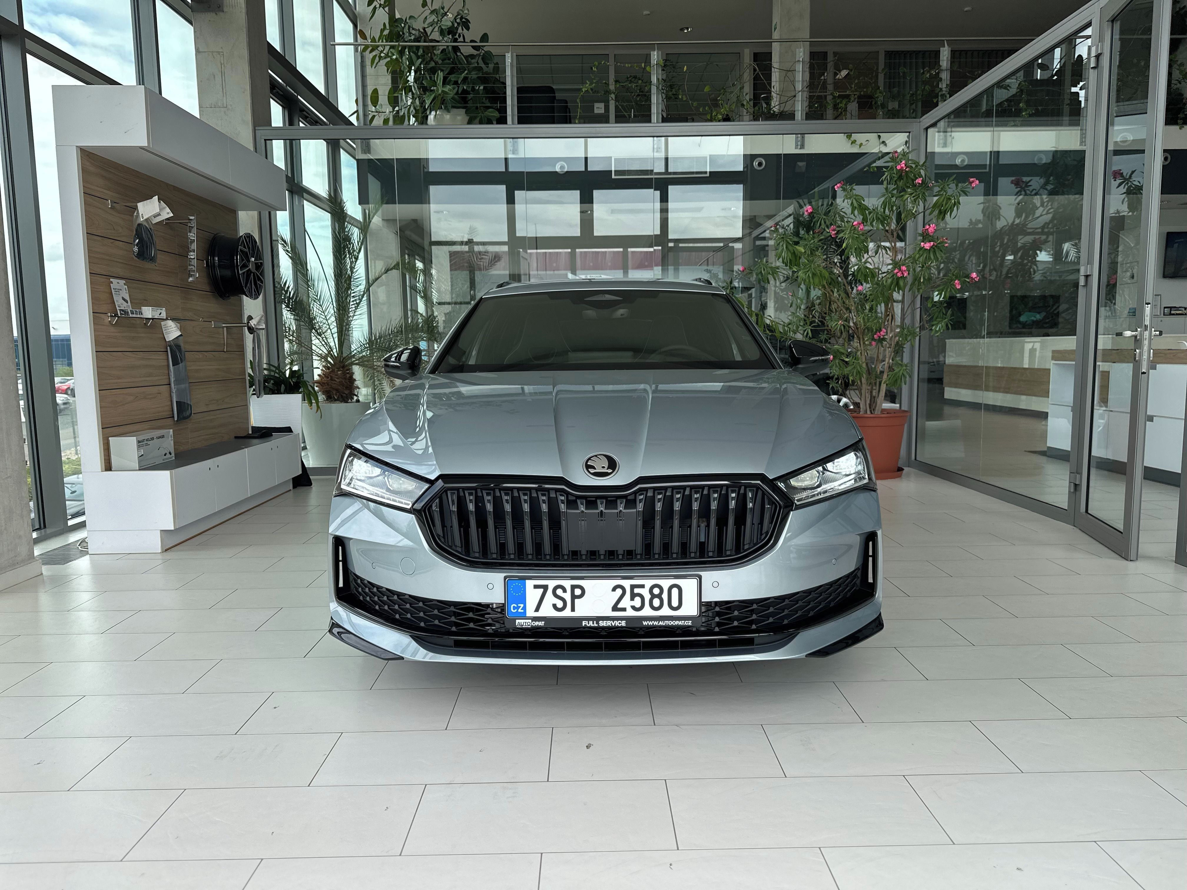 Škoda Superb, Sportline 2,0 TDI 142 kW 4x4 - fotka 2