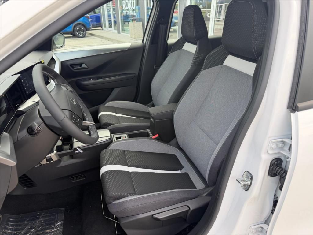 Opel Frontera, 1,2 TURBO  EDITION HYBRID - fotka 5