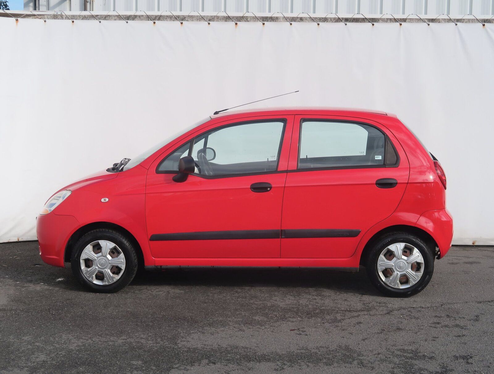 Chevrolet Spark, 0.8i, Klima, zamluveno - fotka 3