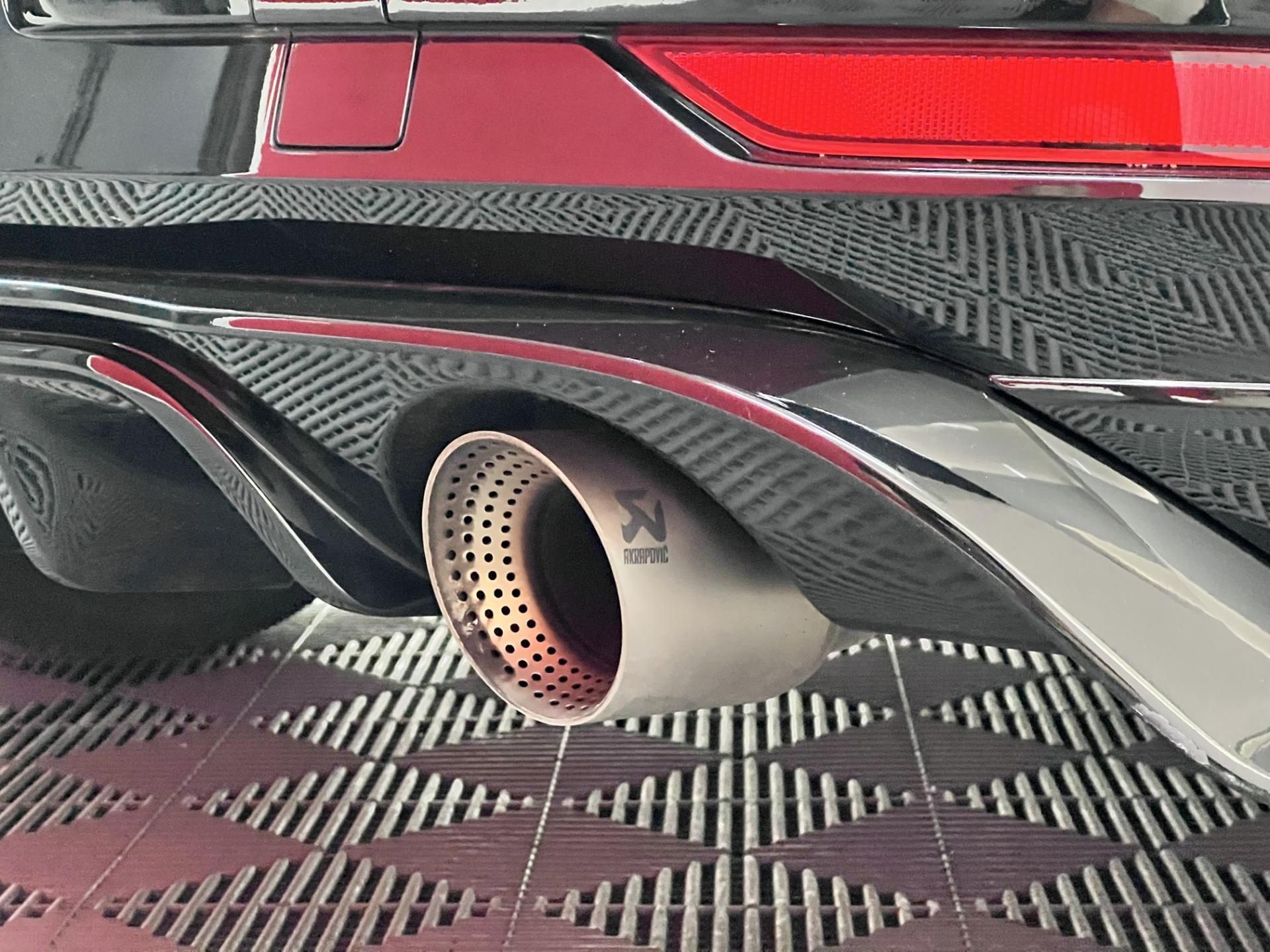 Volkswagen Golf, GTI TCR 213 kW Akrapovič - fotka 6