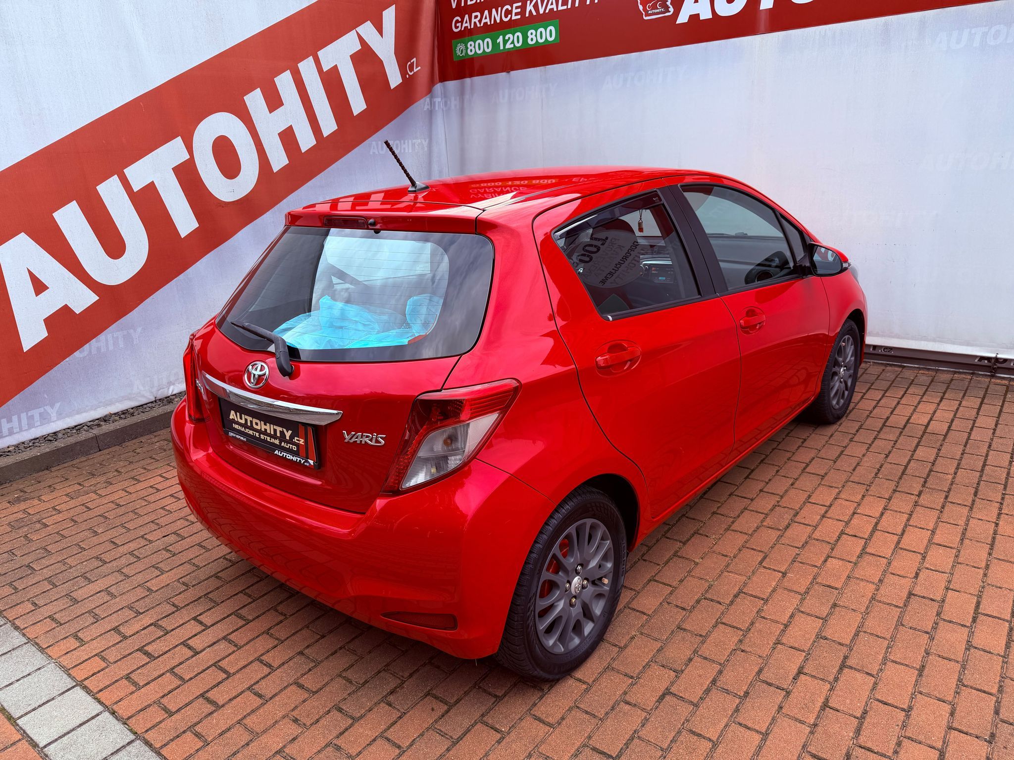 Toyota Yaris, 1.33 Dual VVT-i Active, ČR - fotka 6