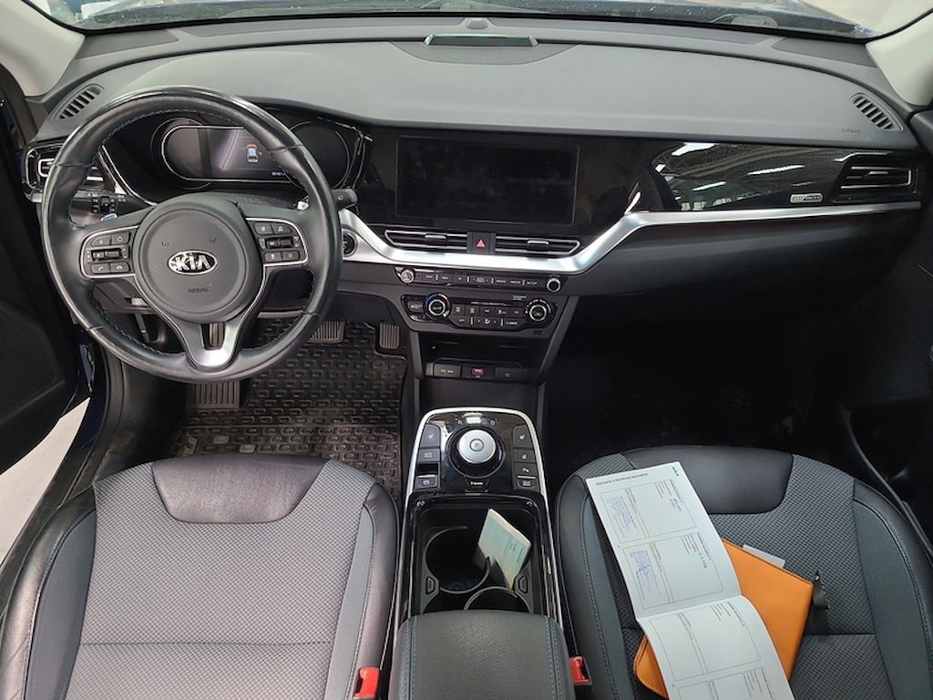 Kia Niro, spirit MY22 64kWh,zár,100% SoH - fotka 5